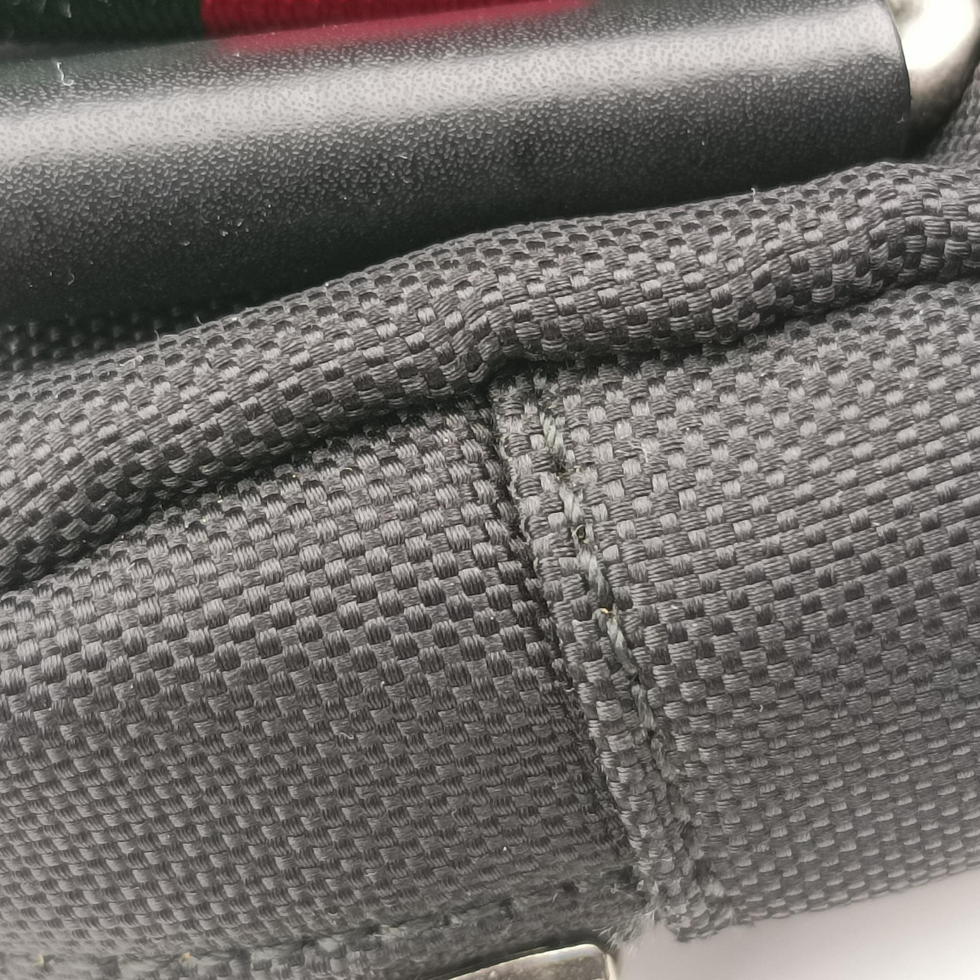 Pre-owned Gucci Tiger Embroidered Web Messenger Black×Multicolour Canvas 523323 bum bag/waist bag | stylenewstar