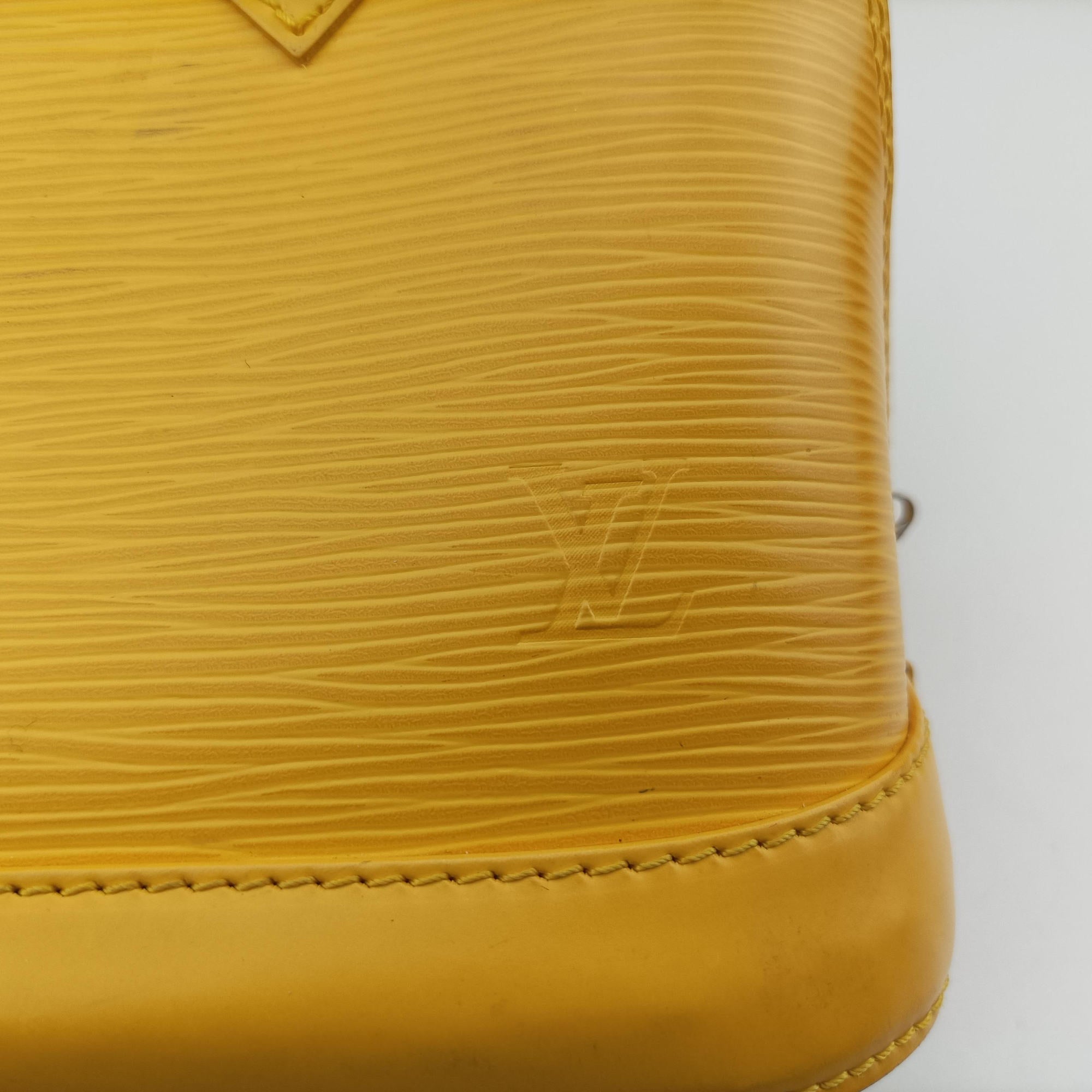 Secondhand Louis Vuitton Alma BB Citron Epi M40866 shoulderbag | stylenewstar