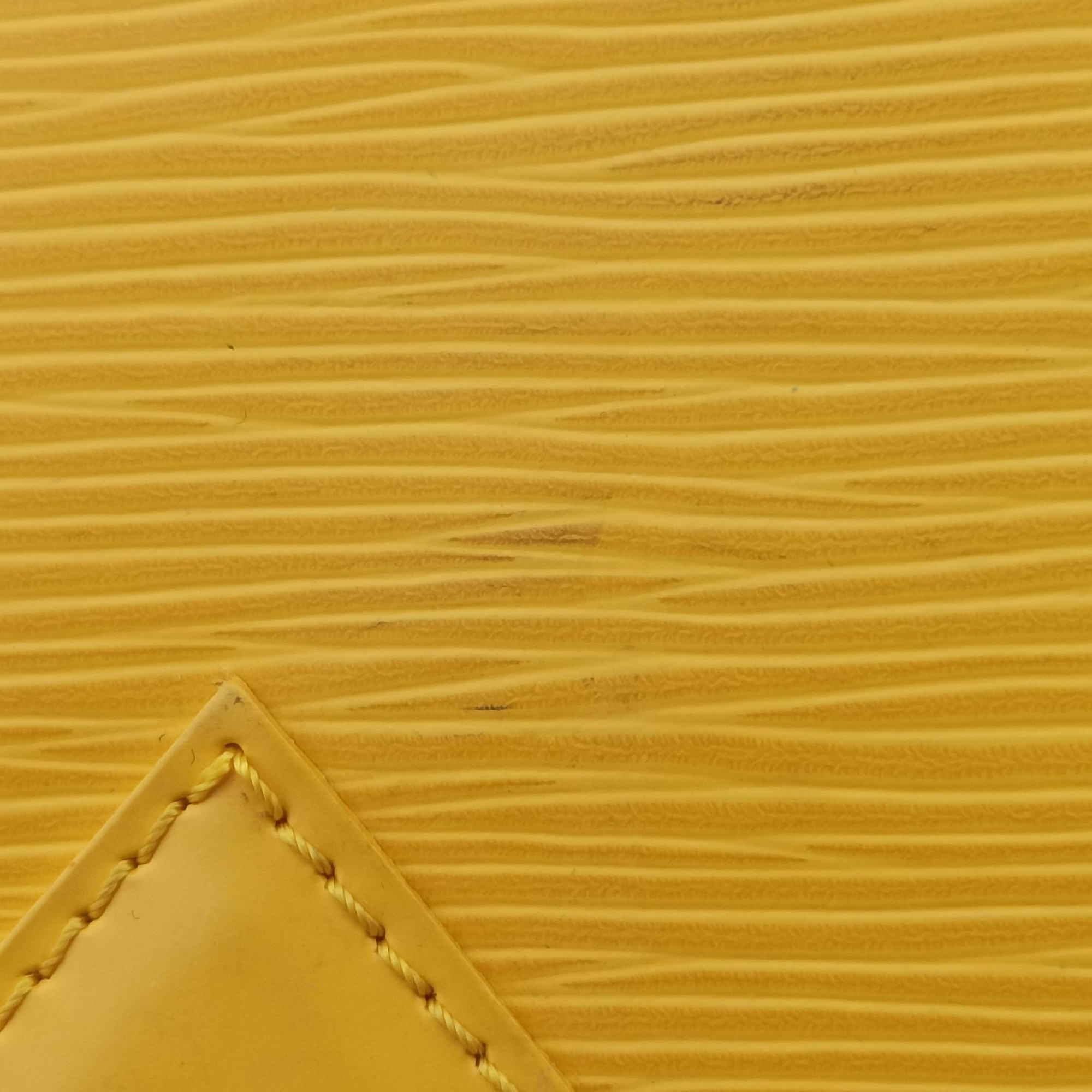 Secondhand Louis Vuitton Alma BB Citron Epi M40866 shoulderbag | stylenewstar