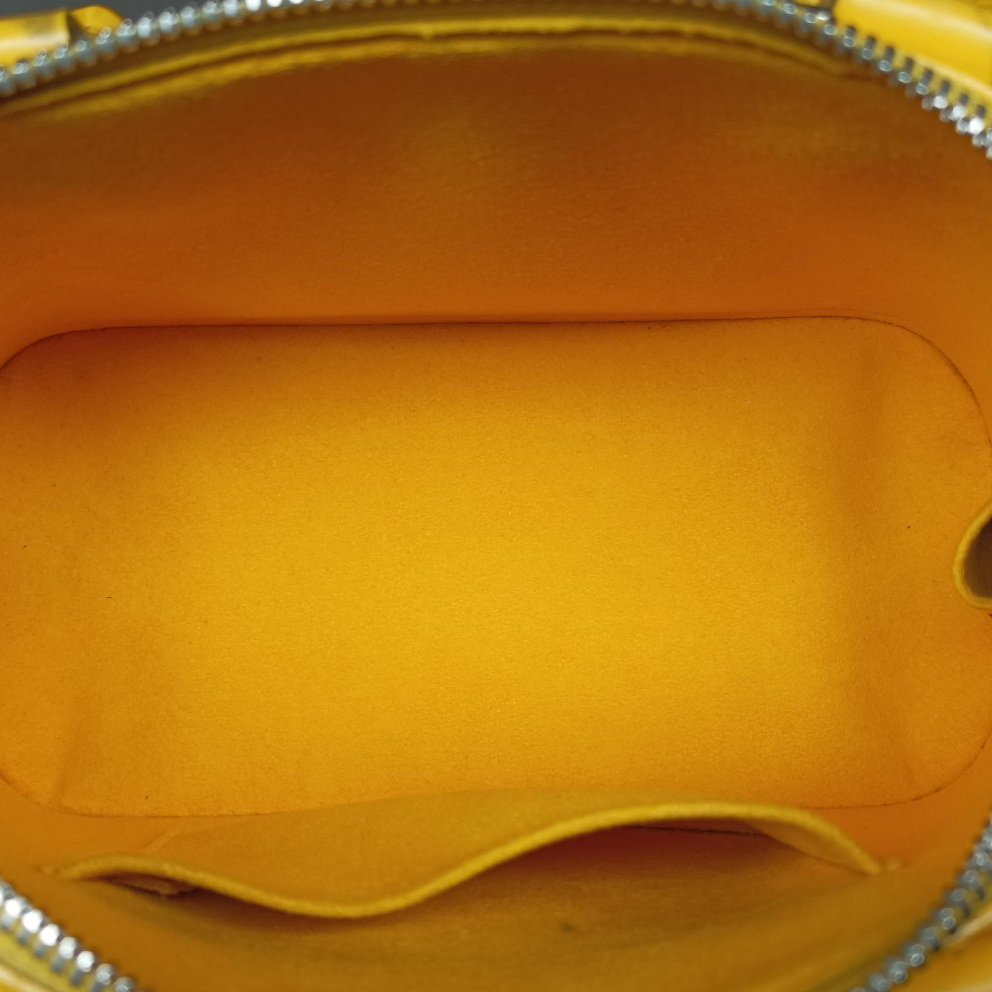 Secondhand Louis Vuitton Alma BB Citron Epi M40866 shoulderbag | stylenewstar