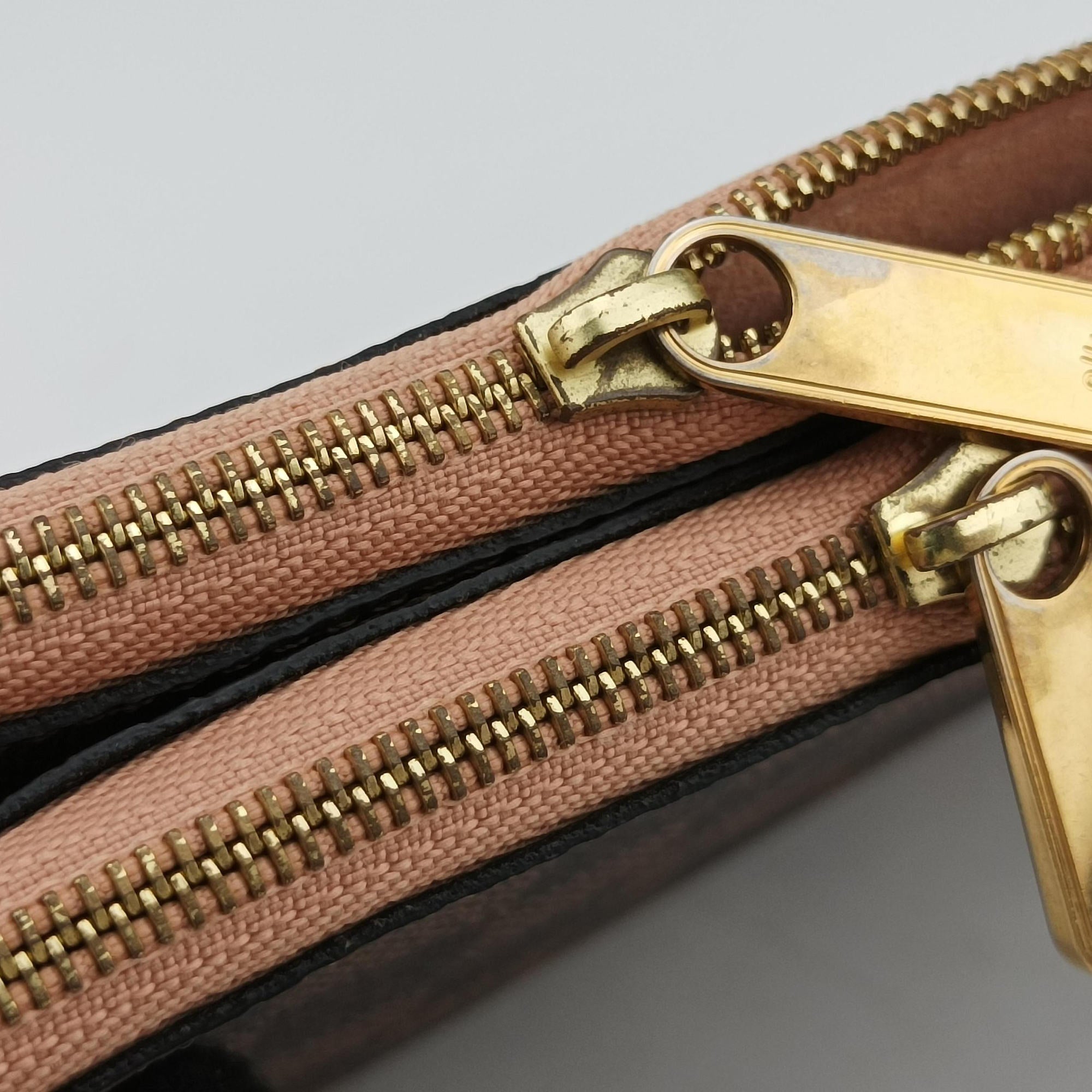 Pre-owned Louis Vuitton Pochette Double Zip EBENE×Rose Ballerine Damier Canvas N60254 shoulderbag | stylenewstar