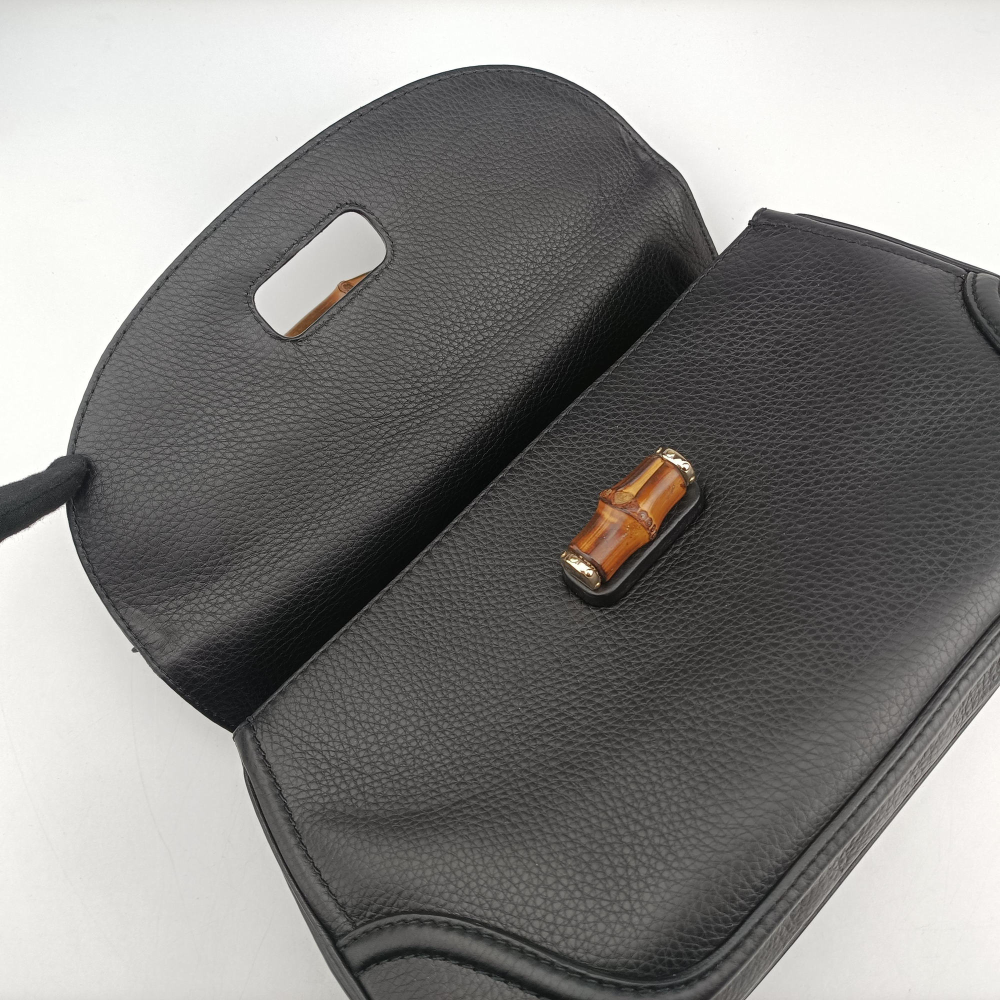 Pre-owned Gucci New Bamboo Black Leather 254883 shoulderbag | stylenewstar