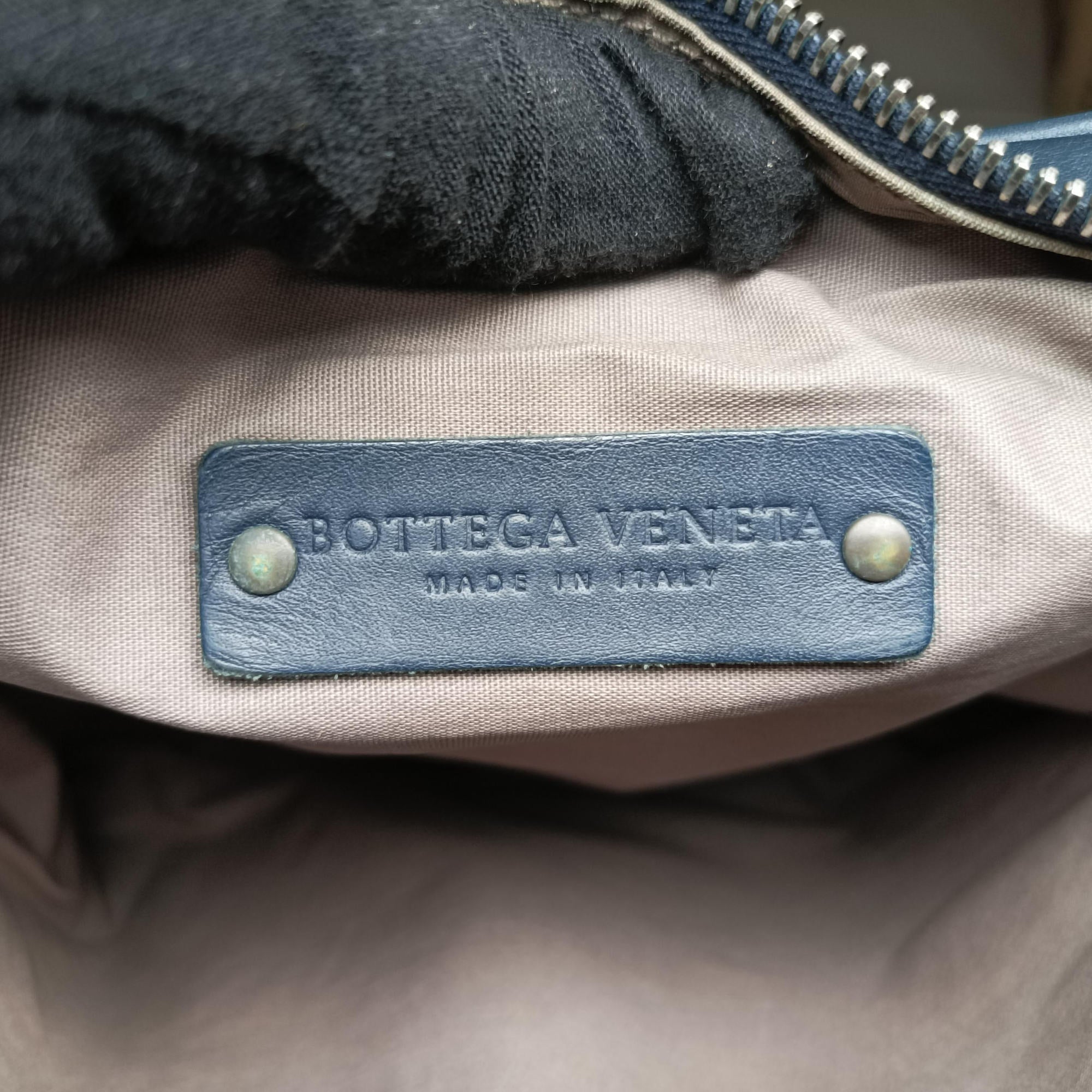 Secondhand Bottega Veneta Intrecciato Navy lambskin  shoulderbag | stylenewstar