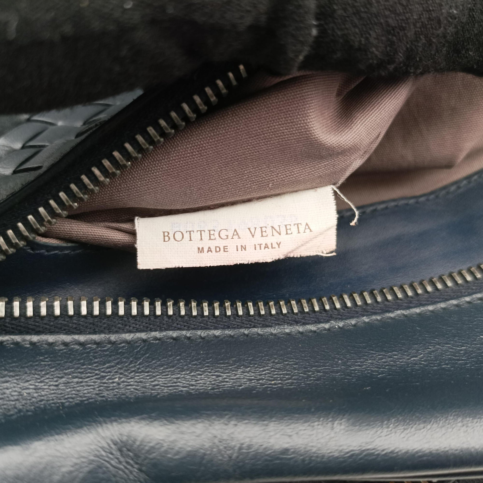 Secondhand Bottega Veneta Intrecciato Navy lambskin  shoulderbag | stylenewstar