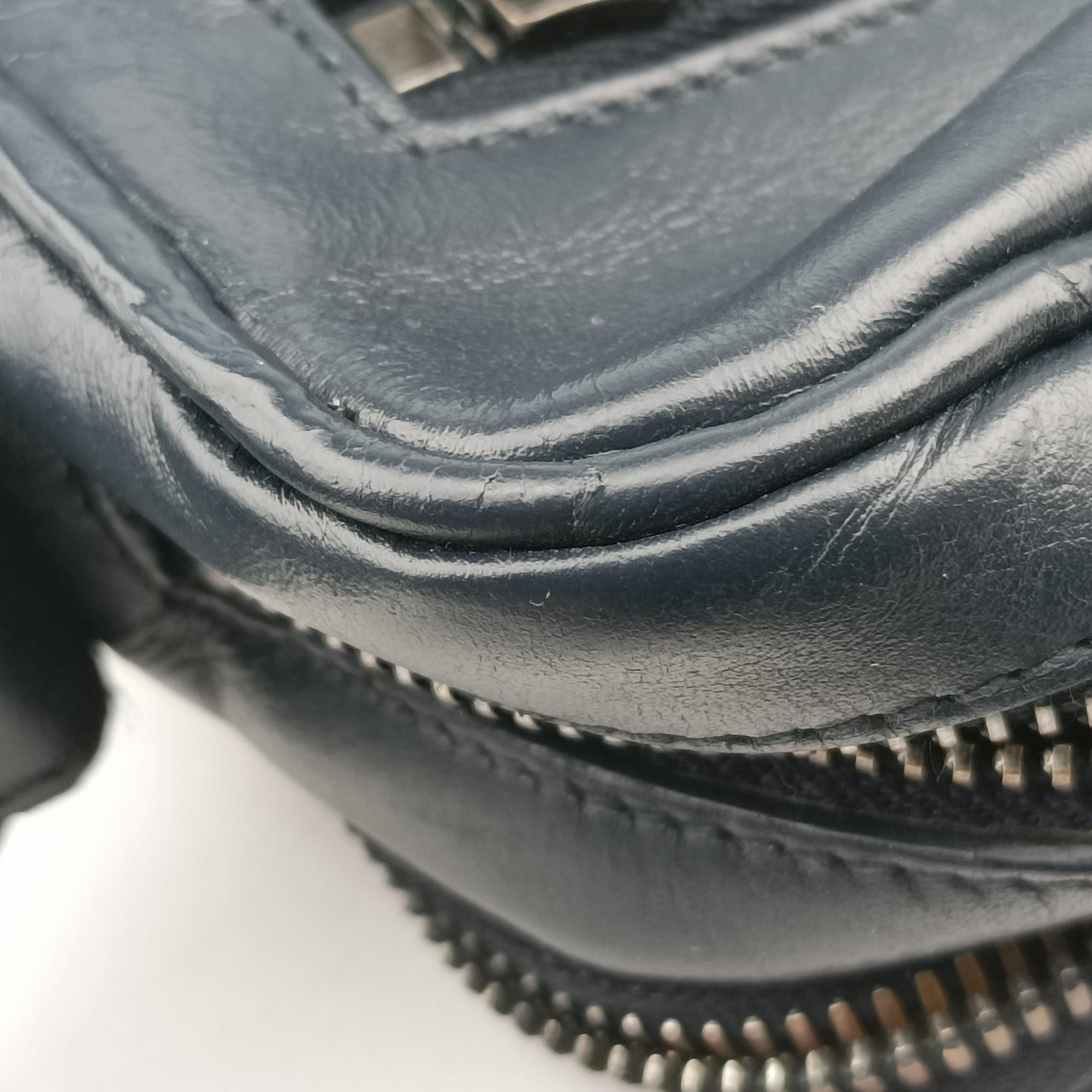 Secondhand Bottega Veneta Intrecciato Navy lambskin  shoulderbag | stylenewstar