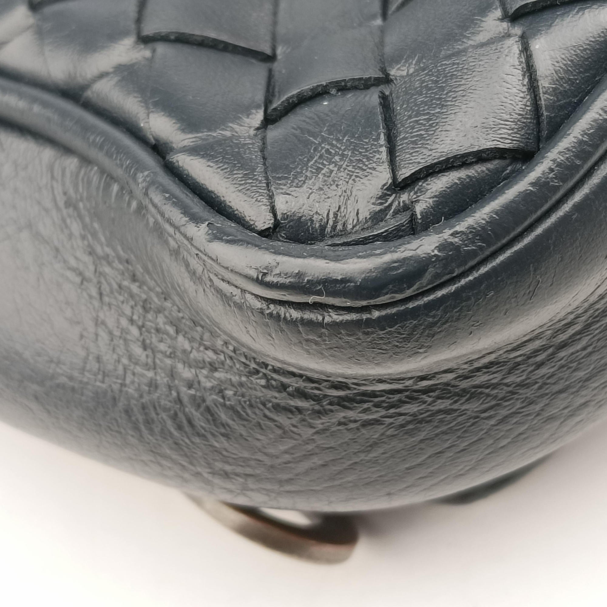 Secondhand Bottega Veneta Intrecciato Navy lambskin  shoulderbag | stylenewstar