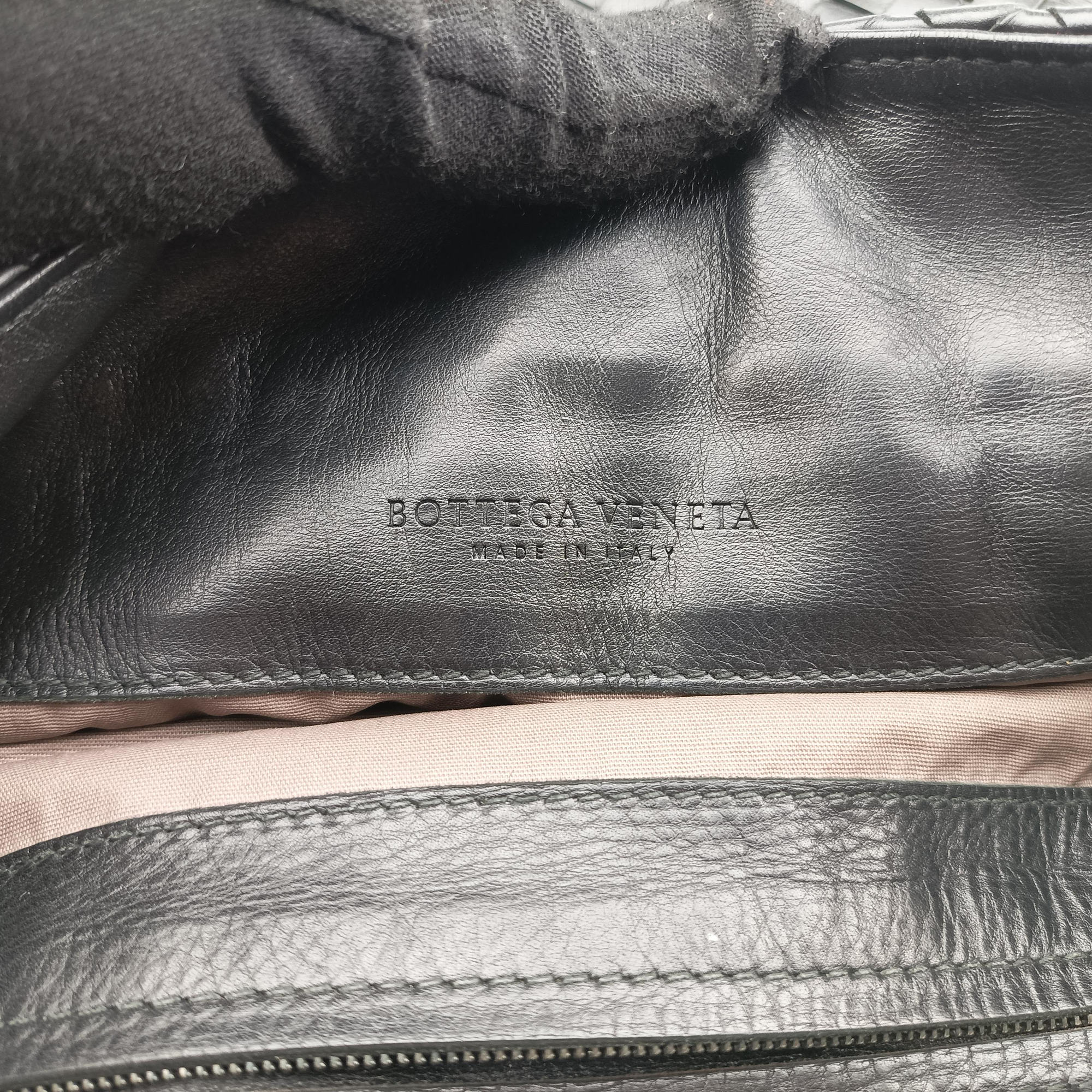 Pre-owned Bottega Veneta Intrecciato Black lambskin  shoulderbag | stylenewstar