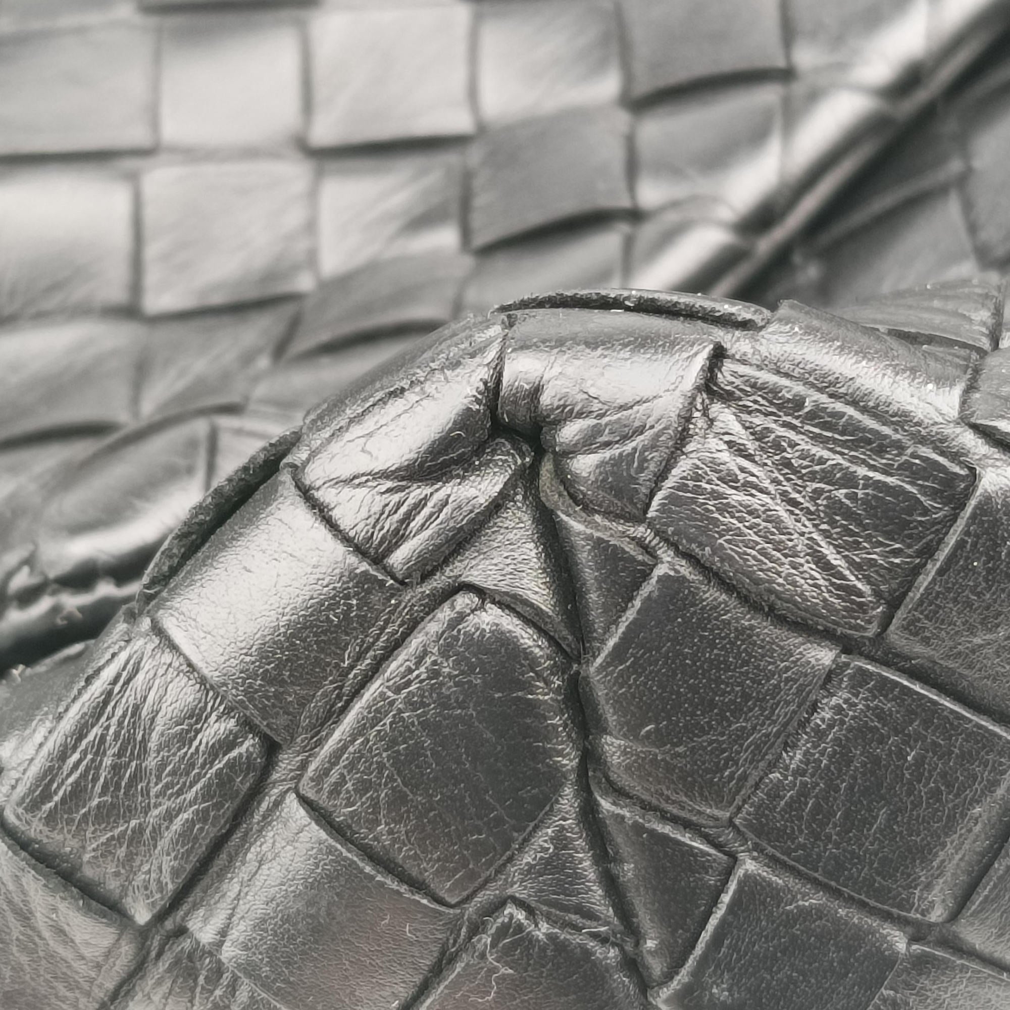 Pre-owned Bottega Veneta Intrecciato Black lambskin  shoulderbag | stylenewstar