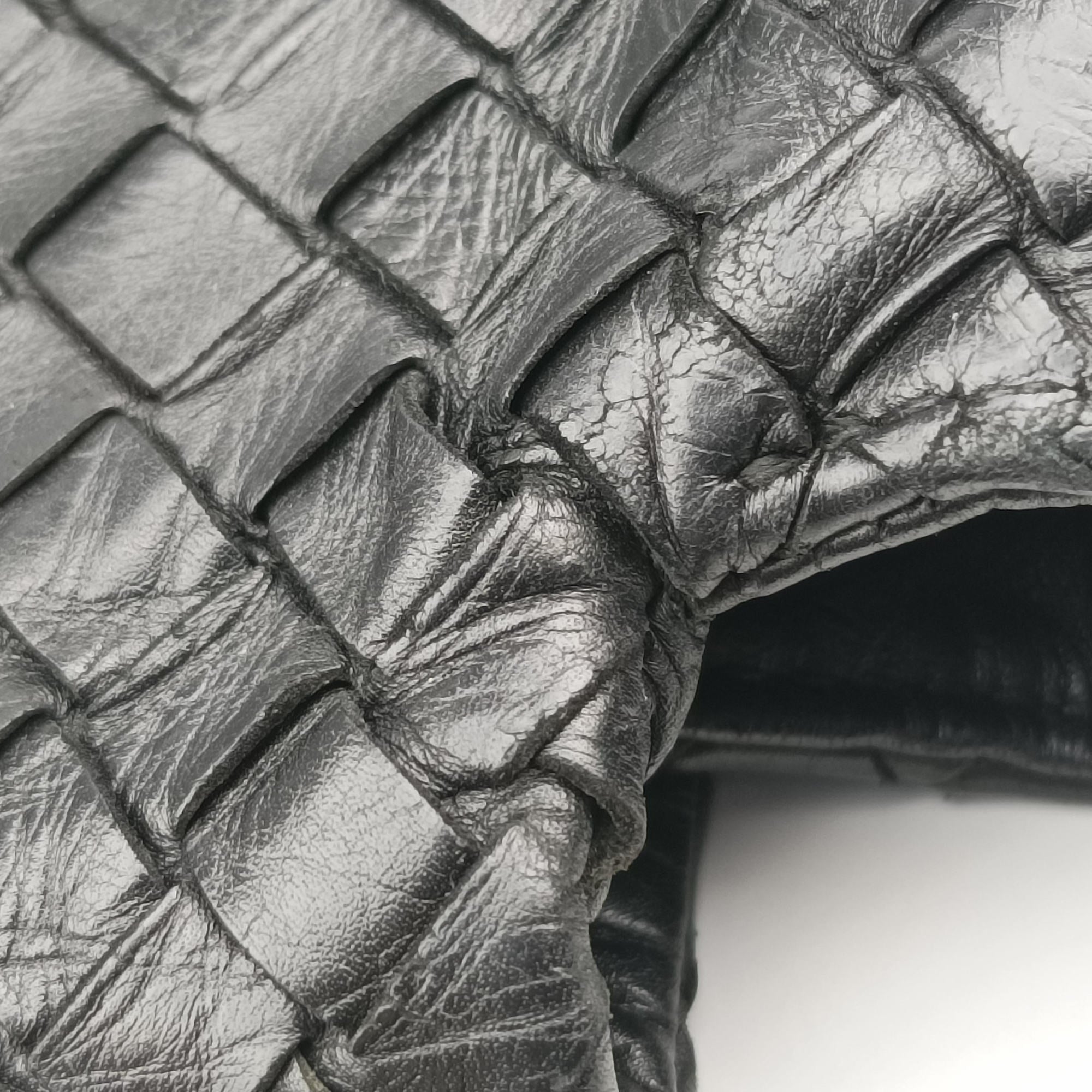 Pre-owned Bottega Veneta Intrecciato Black lambskin  shoulderbag | stylenewstar