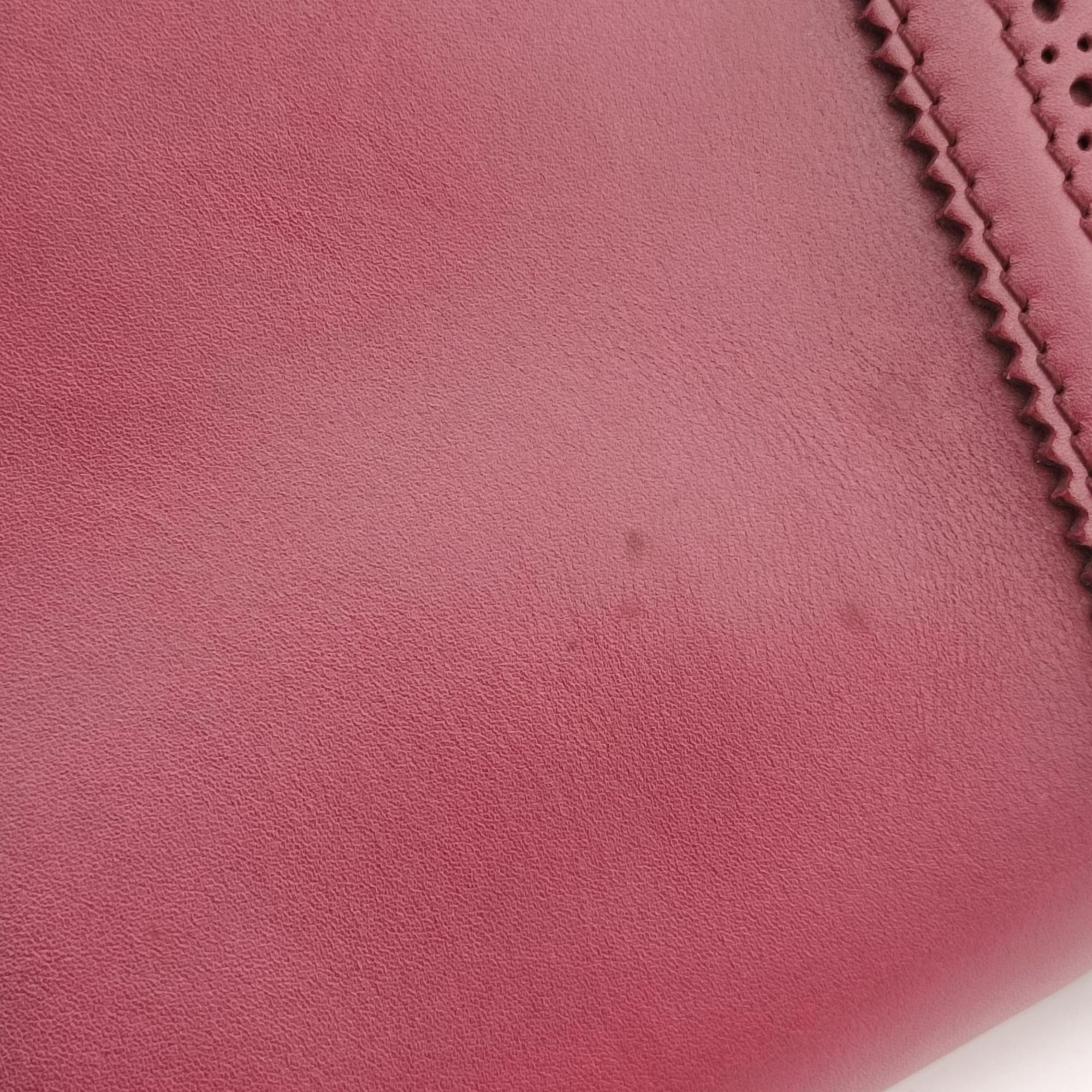 Pre-owned Gucci Duilio Brogue Burgundy Leather 296903 handbag | stylenewstar