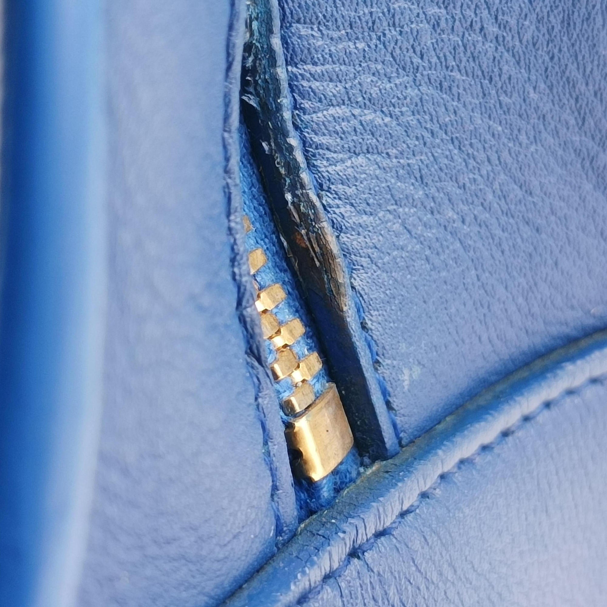 Secondhand Yves Saint Laurent baby Cabas Blue Leather 357395 shoulderbag | stylenewstar