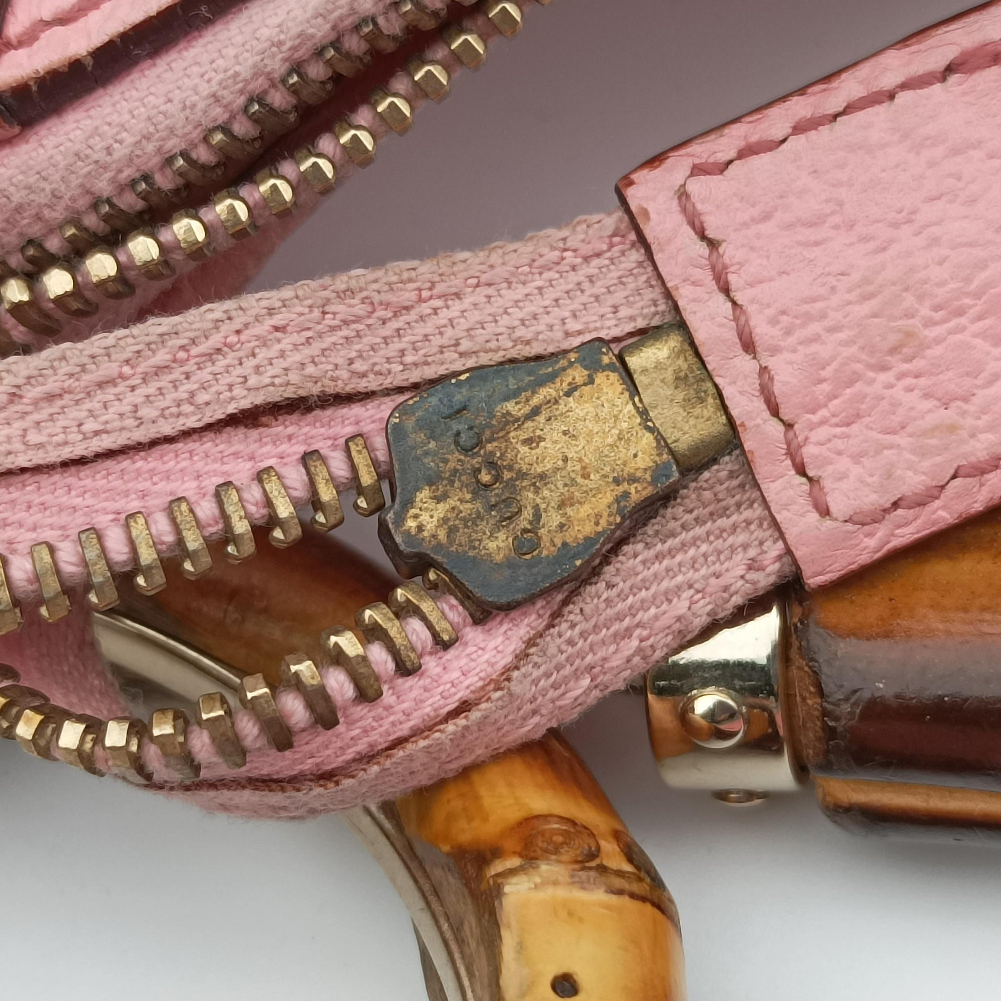 Vintage Gucci Bamboo Ring Hobo Pink Leather 137577 shoulderbag | stylenewstar
