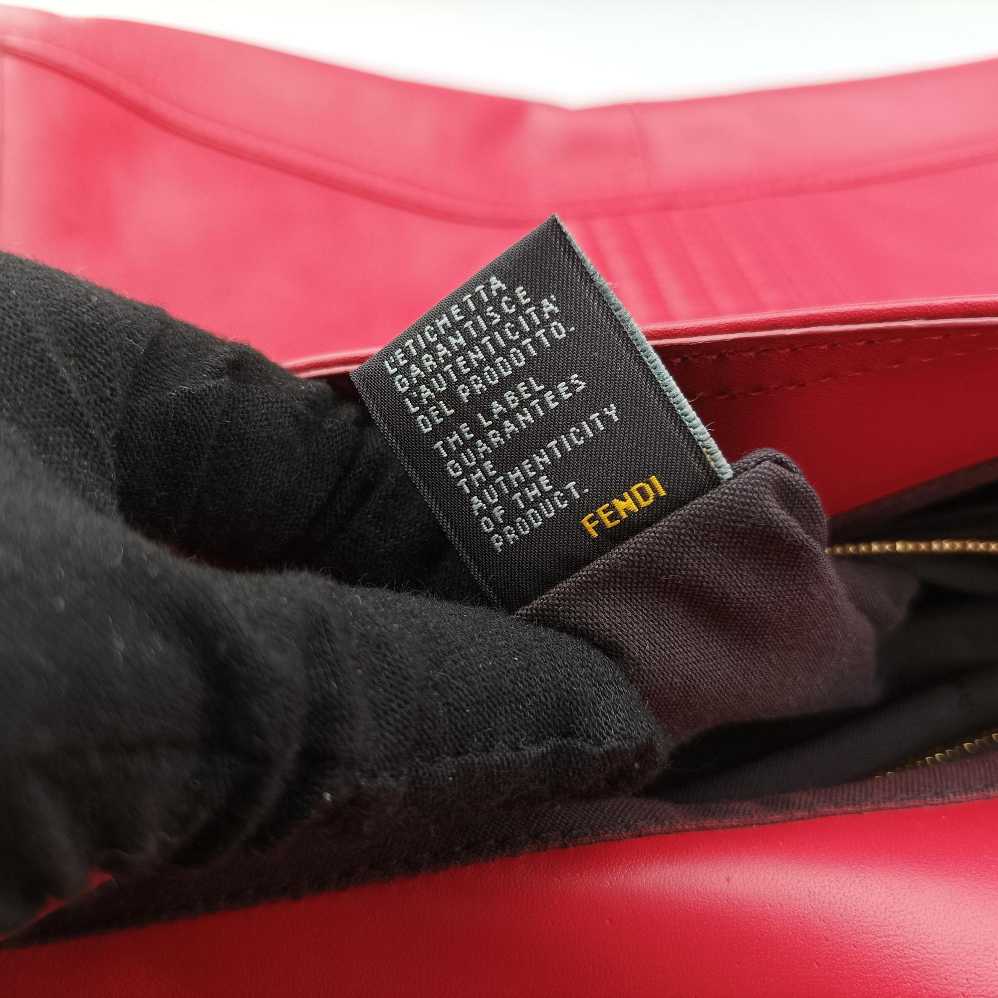 Secondhand Fendi Maxi Baguette Flap Red Leather 8BT143 shoulderbag | stylenewstar