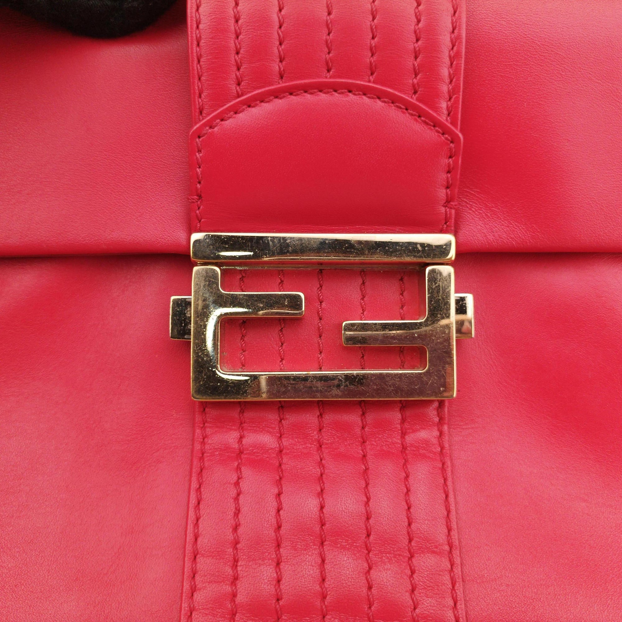 Secondhand Fendi Maxi Baguette Flap Red Leather 8BT143 shoulderbag | stylenewstar