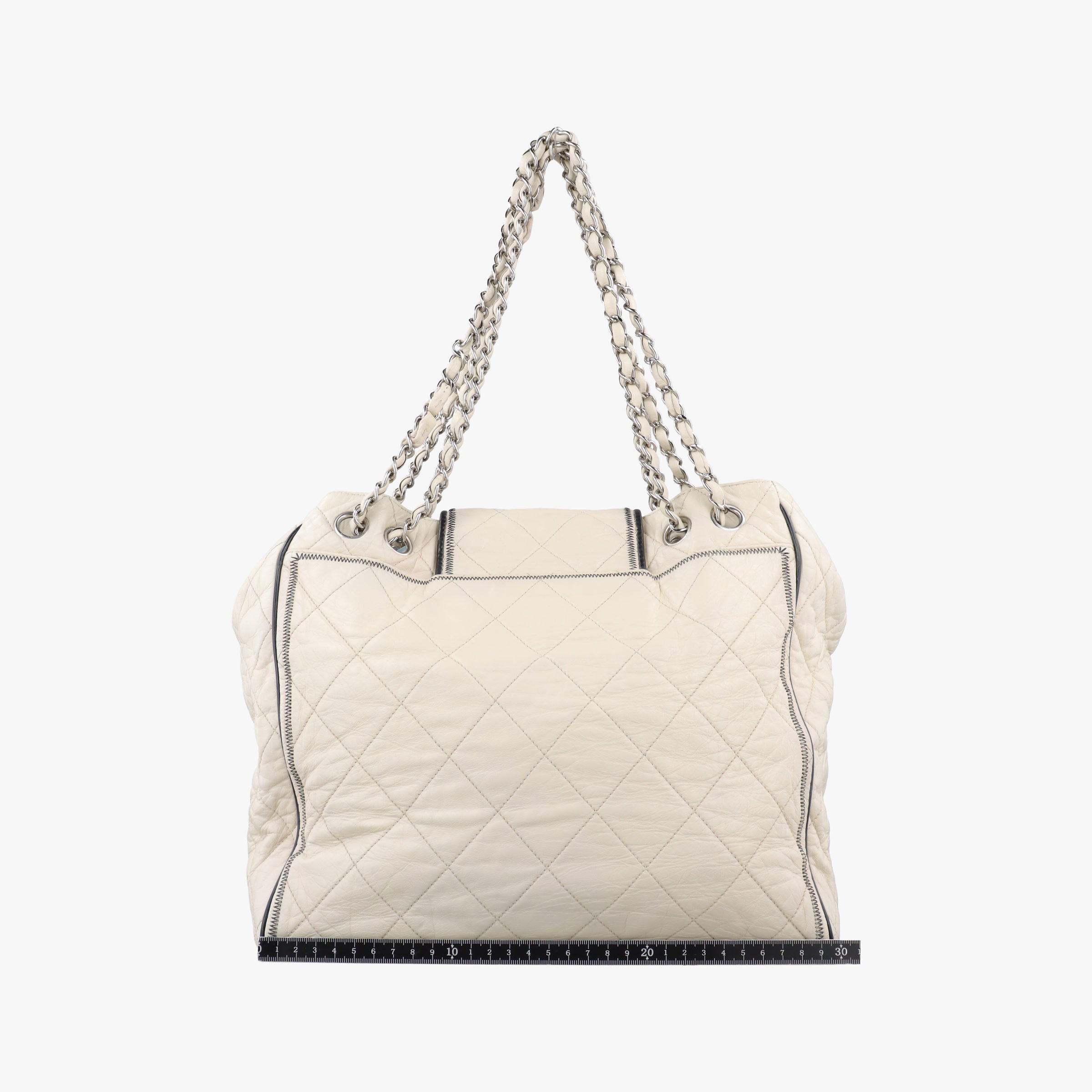 Secondhand Chanel East West 2.55 White Leather A46087 shoulderbag | stylenewstar
