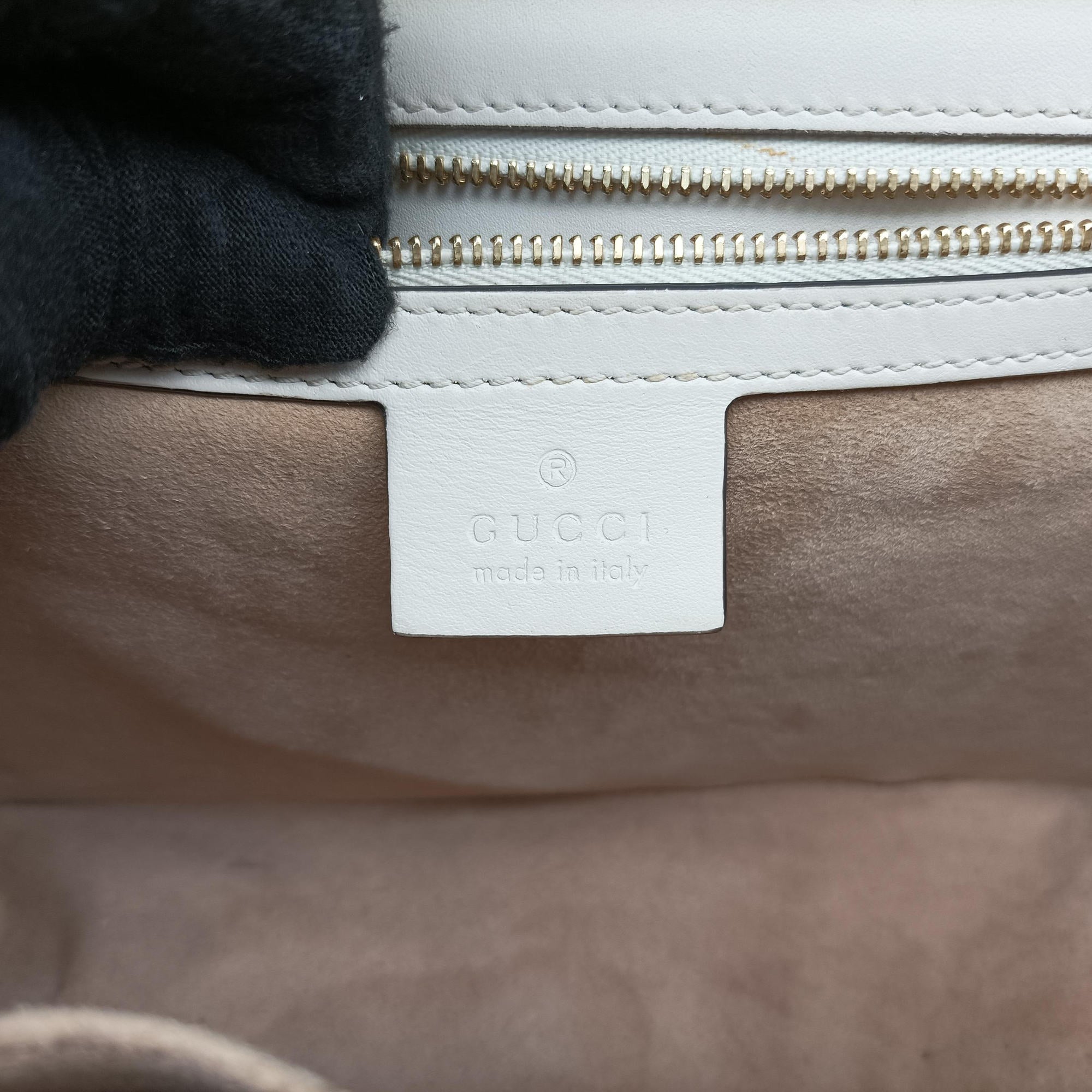 Pre-owned Gucci Sylvie White Leather 421882 shoulderbag | stylenewstar
