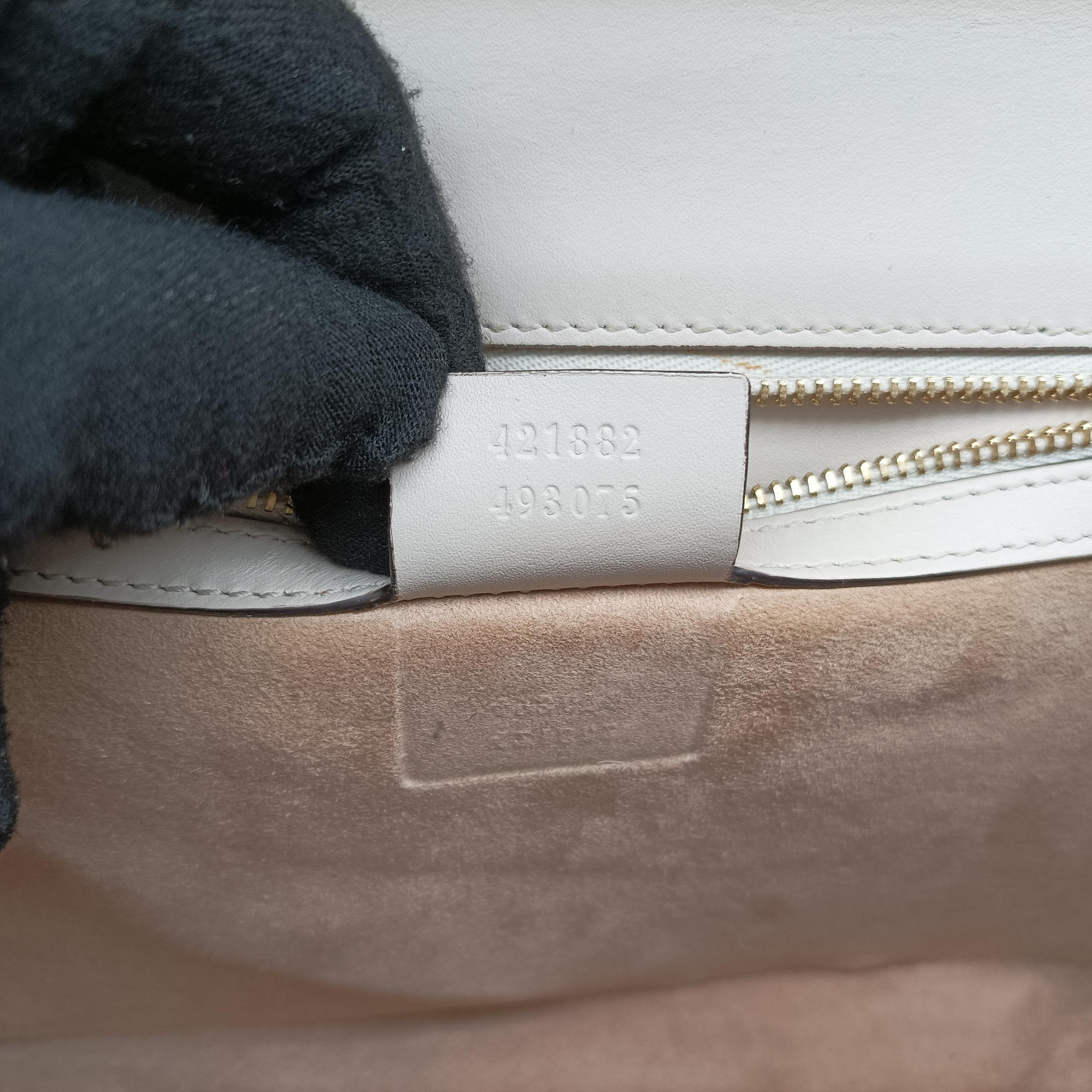 Pre-owned Gucci Sylvie White Leather 421882 shoulderbag | stylenewstar