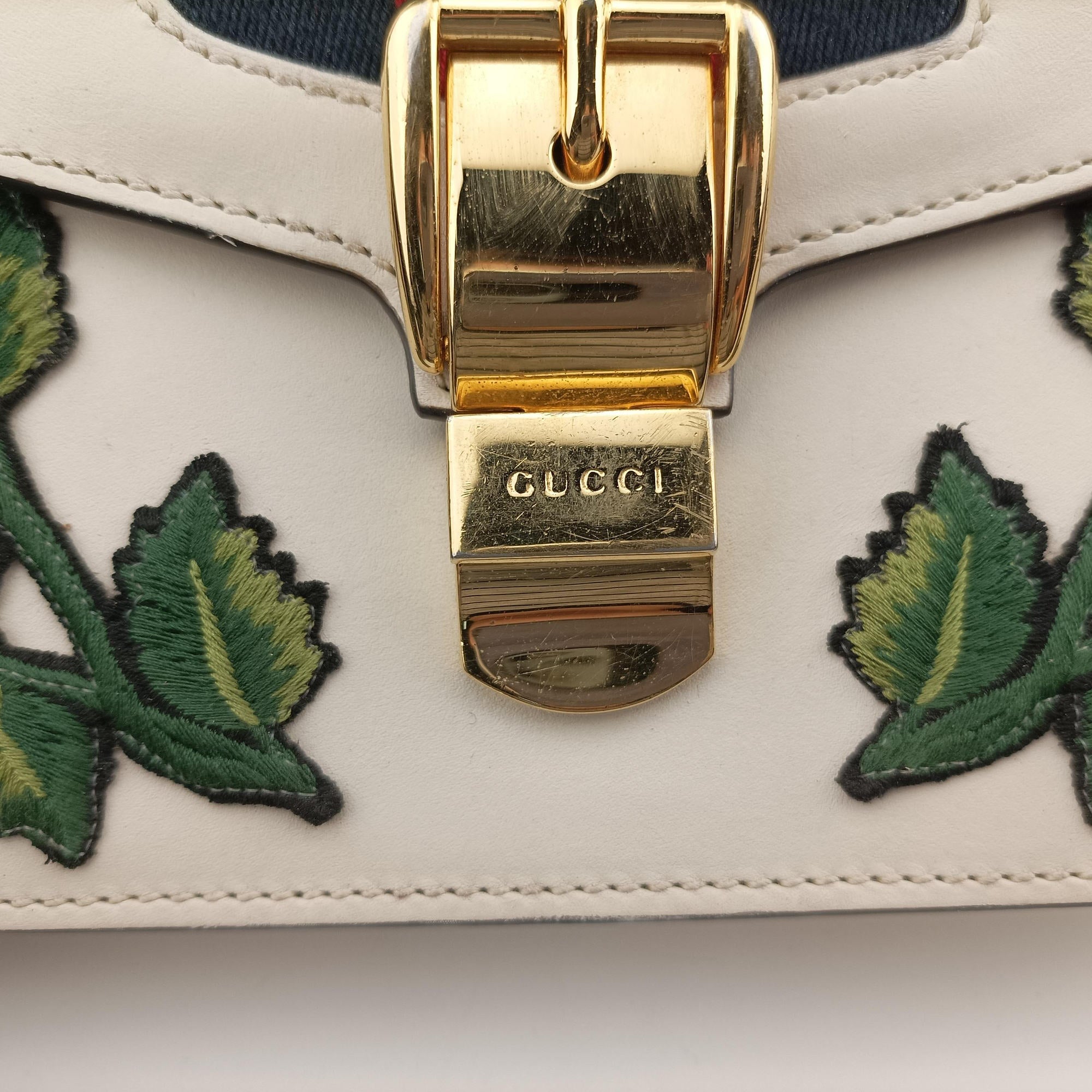 Pre-owned Gucci Sylvie White Leather 421882 shoulderbag | stylenewstar