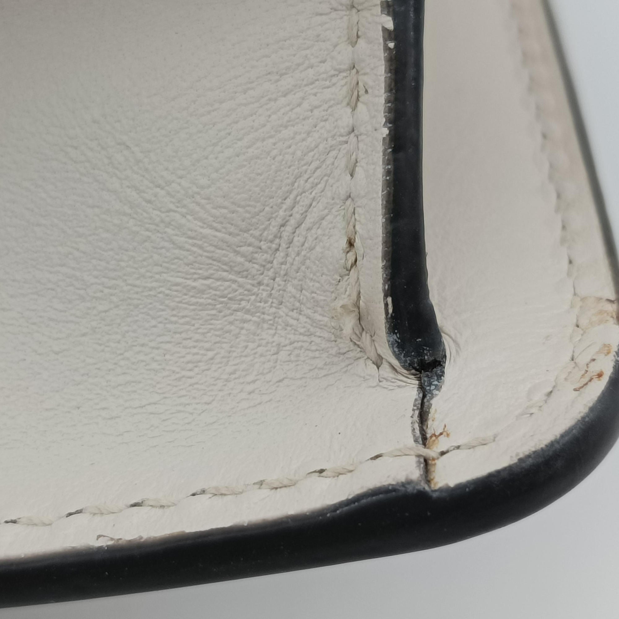 Pre-owned Gucci Sylvie White Leather 421882 shoulderbag | stylenewstar