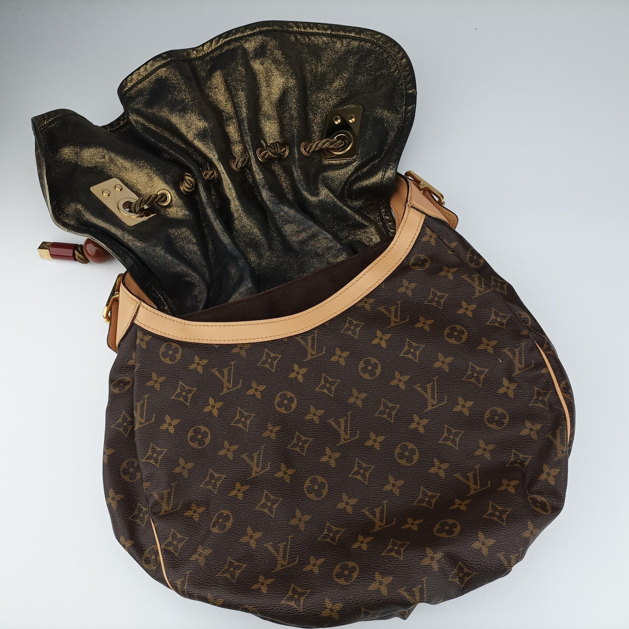 Pre-owned Louis Vuitton Kalahari GM Brown Monogram Canvas M97015 handbag | stylenewstar