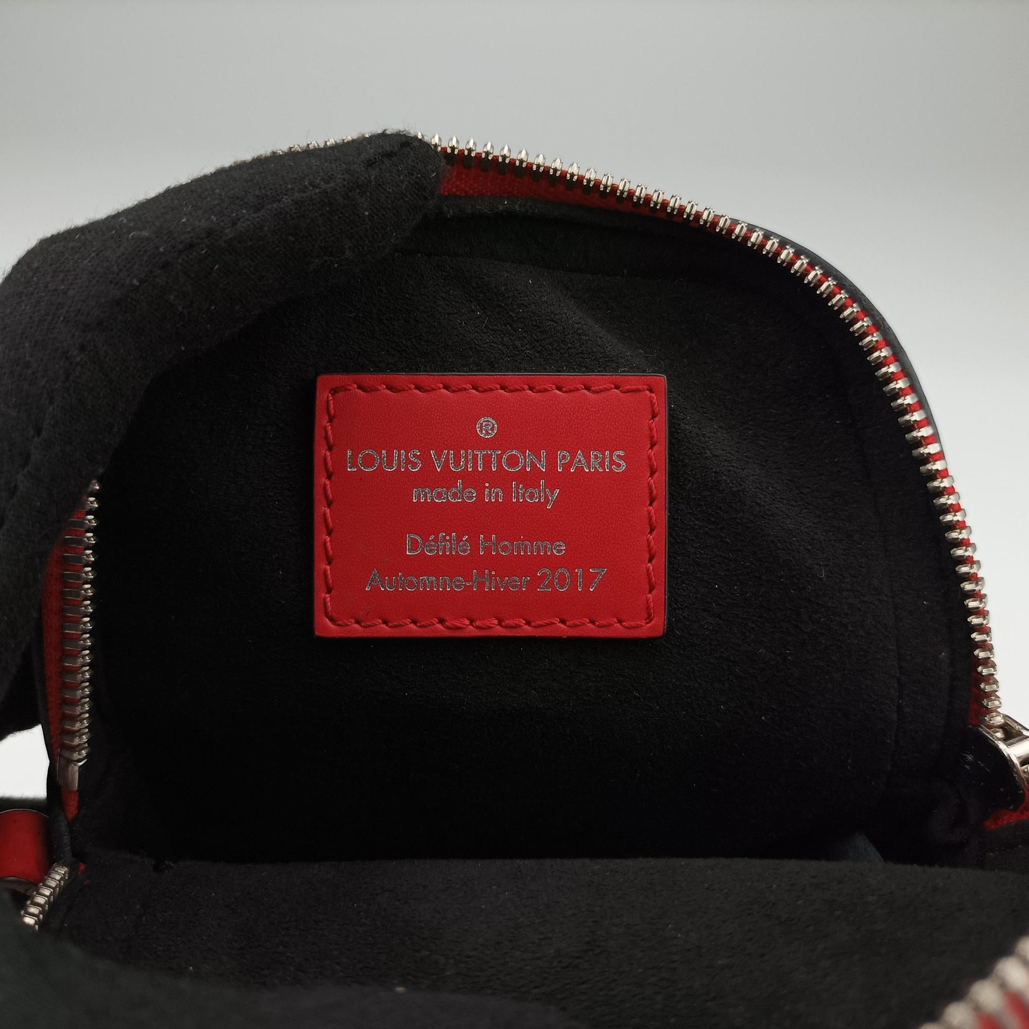 Pre-owned Louis Vuitton Danube PPM Supreme Collaboration ROUGE×white Epi M53434 shoulderbag | stylenewstar