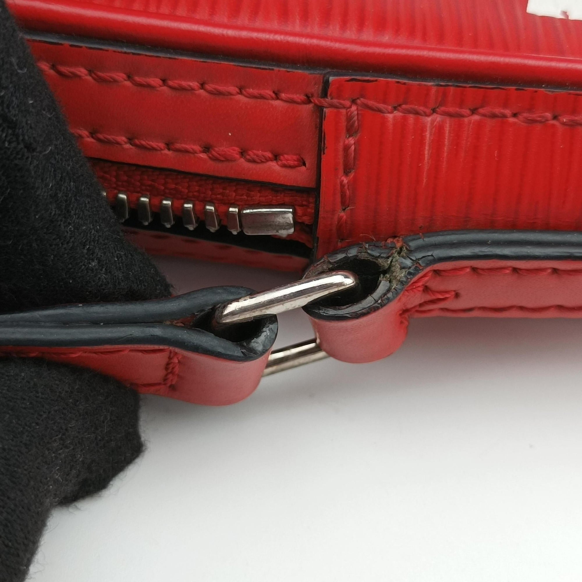 Pre-owned Louis Vuitton Danube PPM Supreme Collaboration ROUGE×white Epi M53434 shoulderbag | stylenewstar