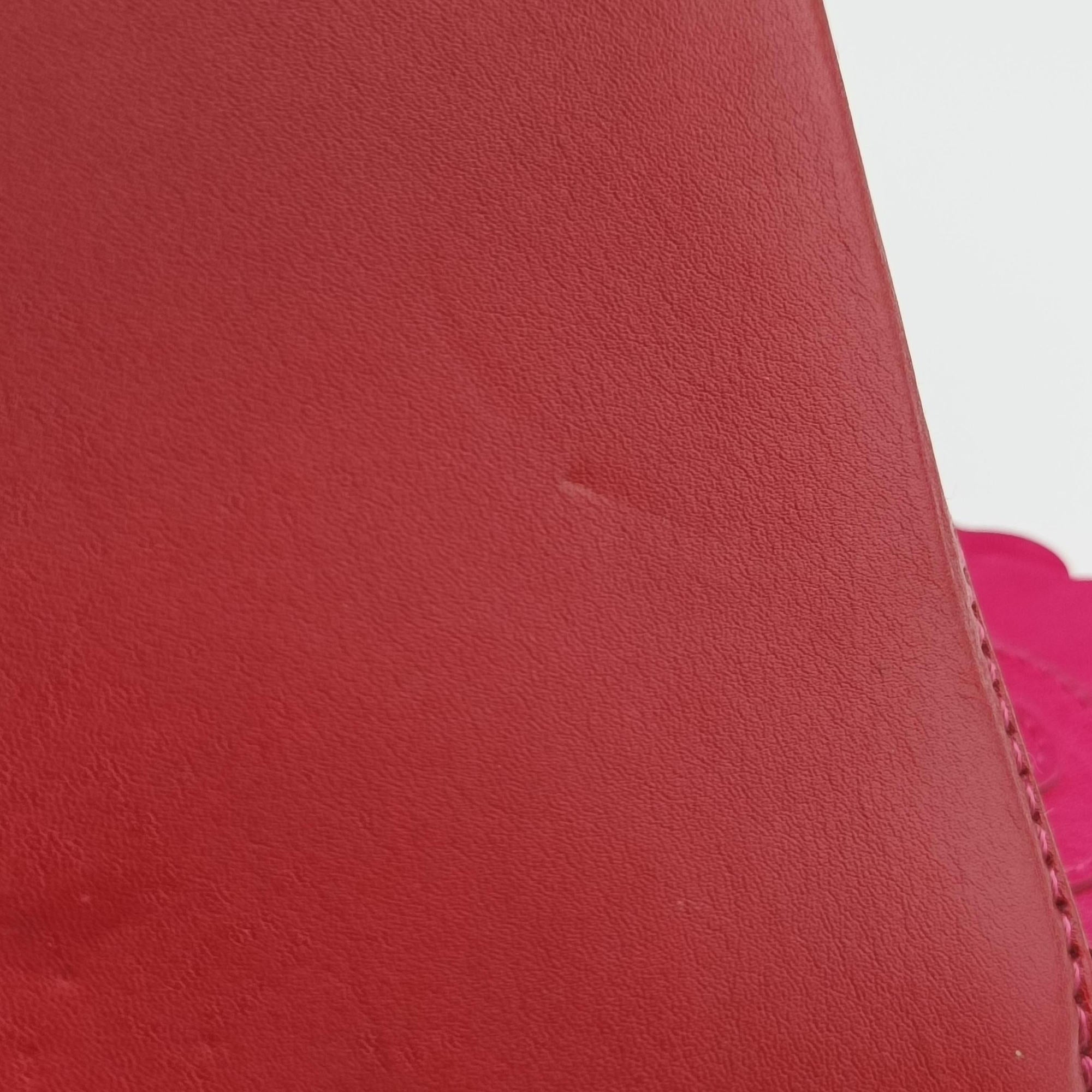 Pre-owned VERSACE DV One Medusa Rose Leather  handbag | stylenewstar