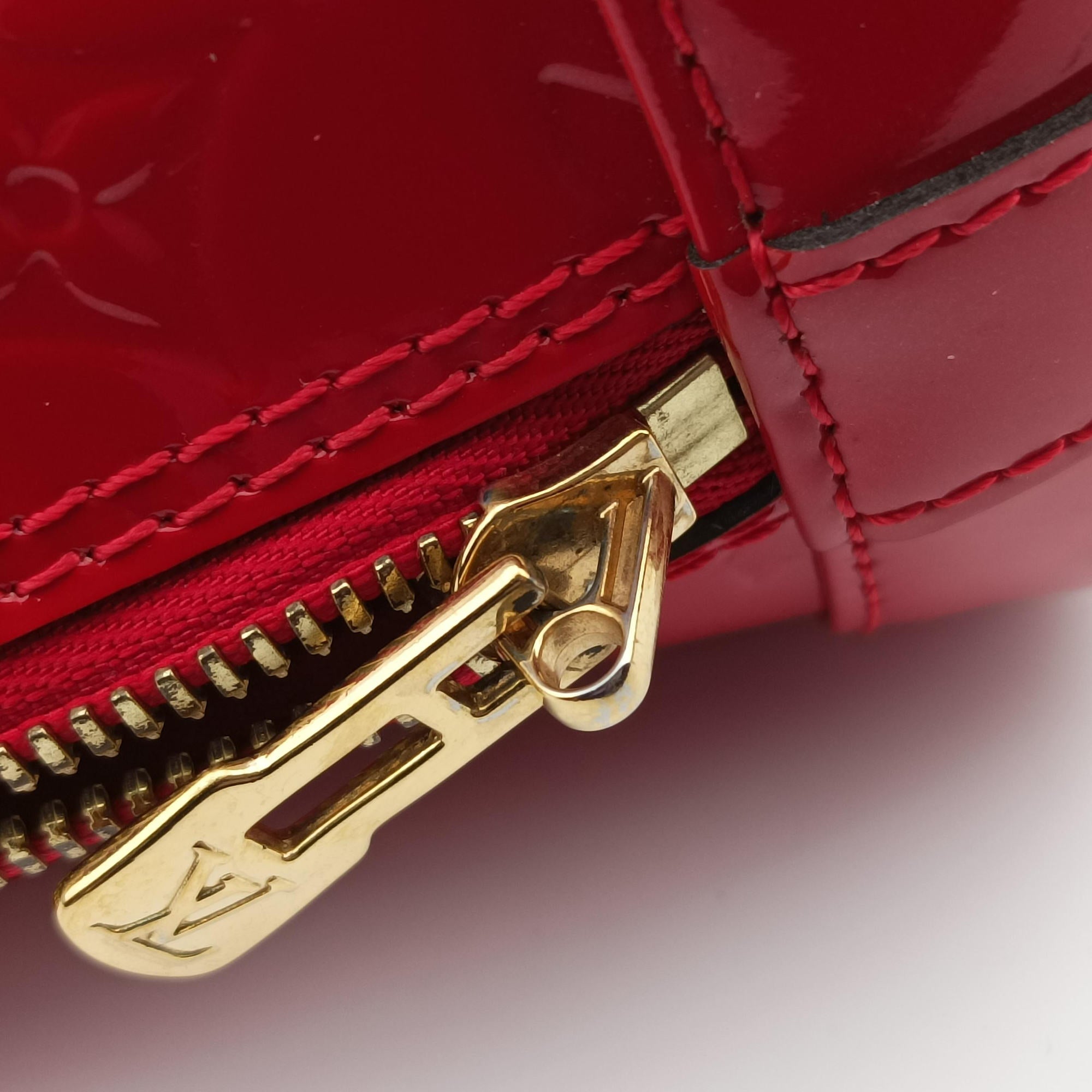 Vintage Louis Vuitton Alma BB CERISE Vernis M90174 shoulderbag | stylenewstar