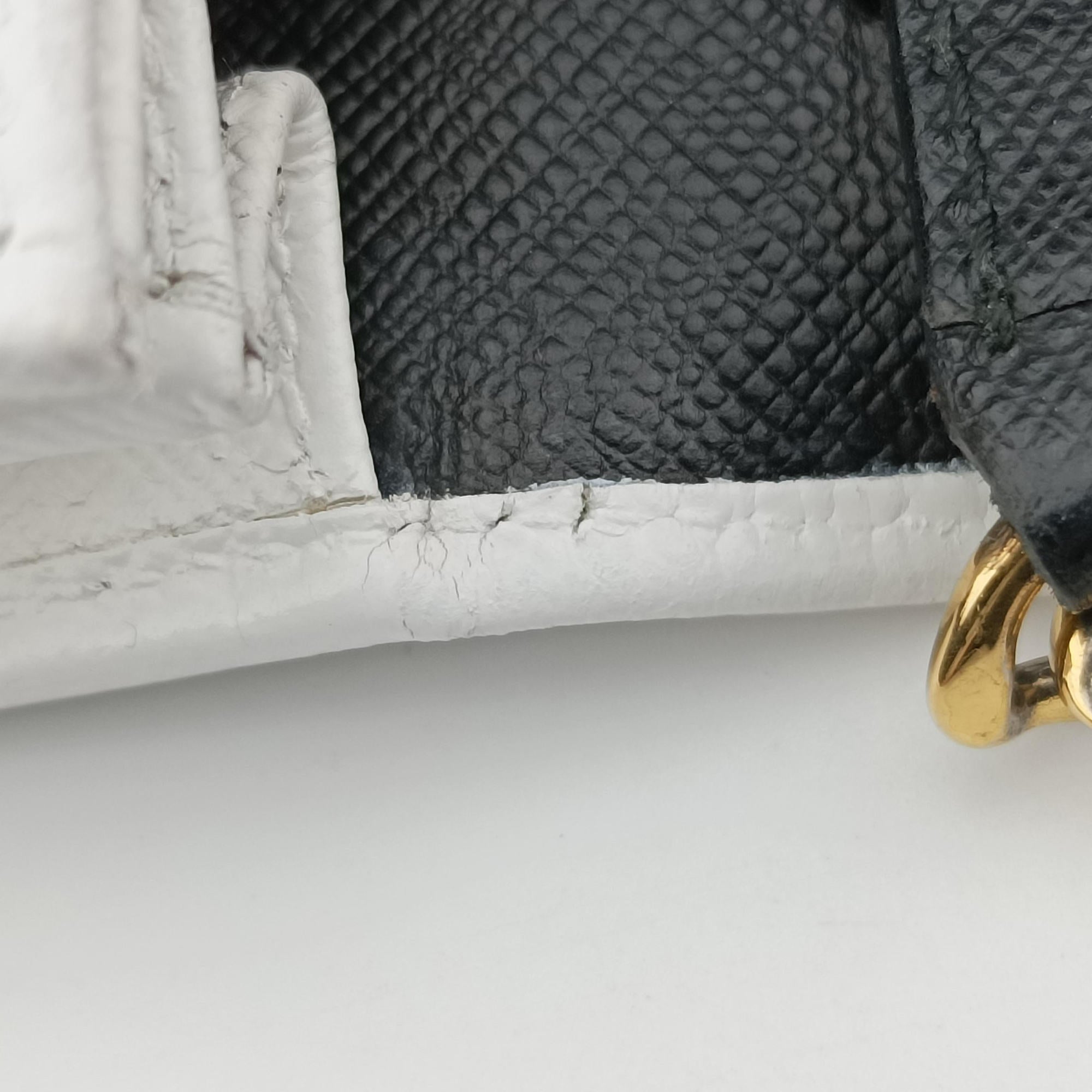 Pre-owned Prada triangle logo White SAFFIANO Leather 1BP006 shoulderbag | stylenewstar