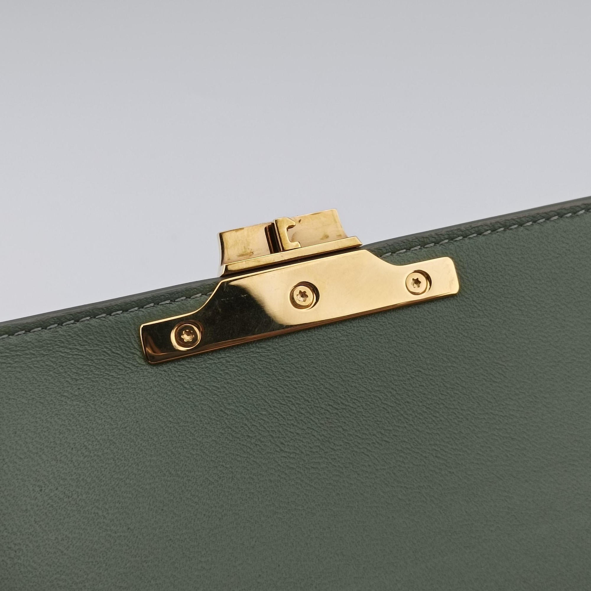 Pre-owned Celine Claude Triomphe Green Leather  shoulderbag | stylenewstar