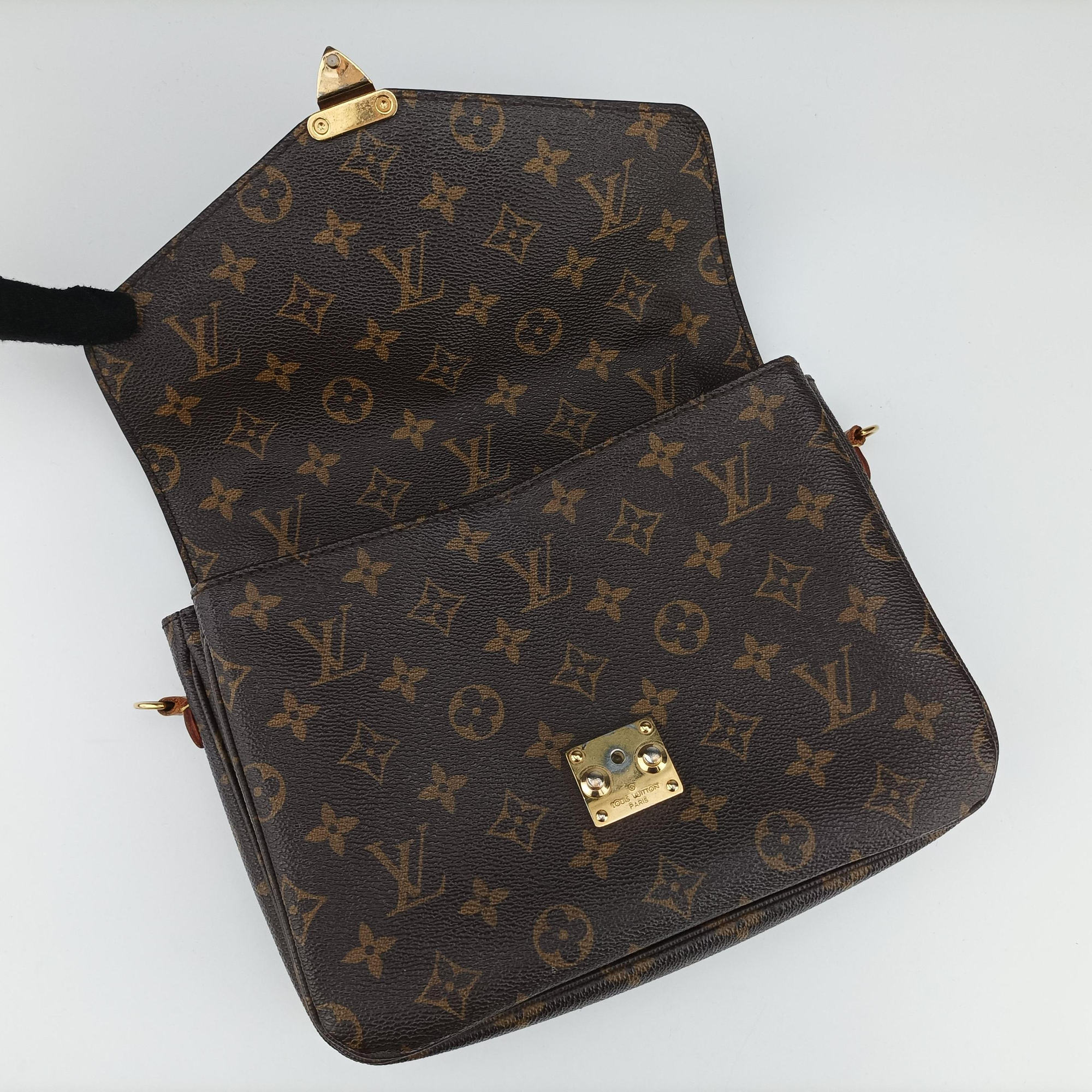 Vintage Louis Vuitton Pochette Metis MM Brown Monogram Canvas M44875 shoulderbag | stylenewstar