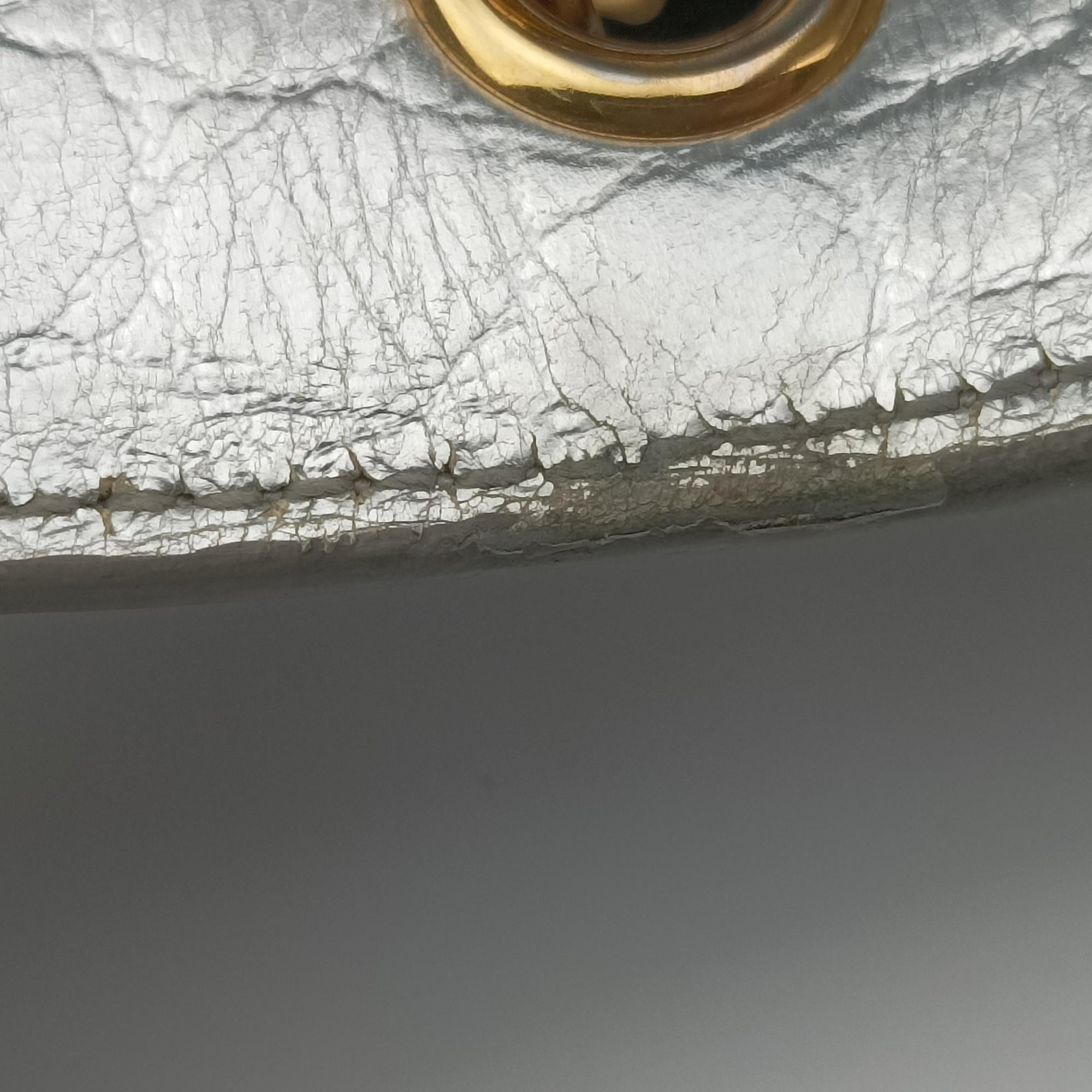 Pre-owned Yves Saint Laurent KATE Silver Leather 364021 shoulderbag | stylenewstar