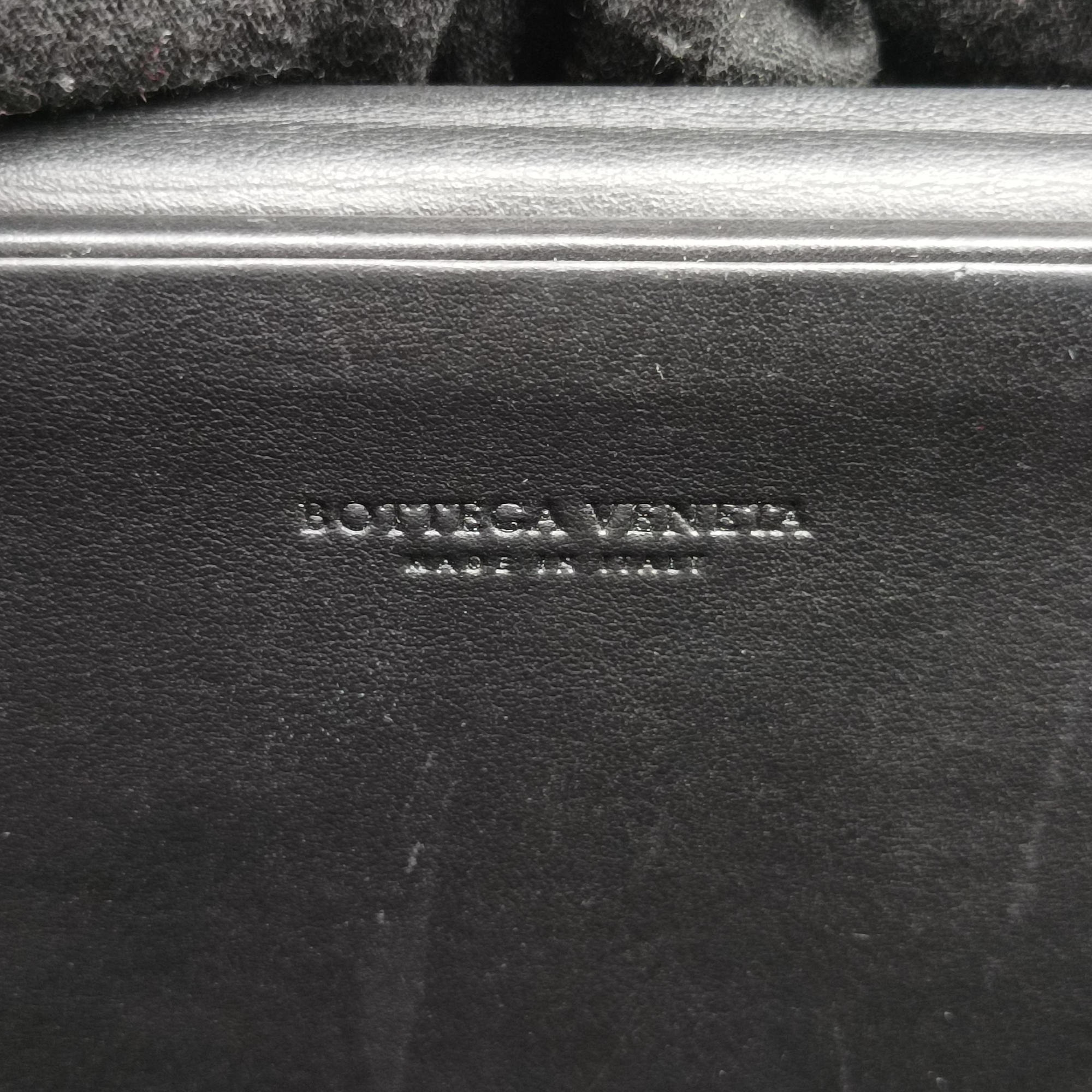 Pre-owned Bottega Veneta Padded Messenger Mini Trunk Black lambskin  shoulderbag | stylenewstar