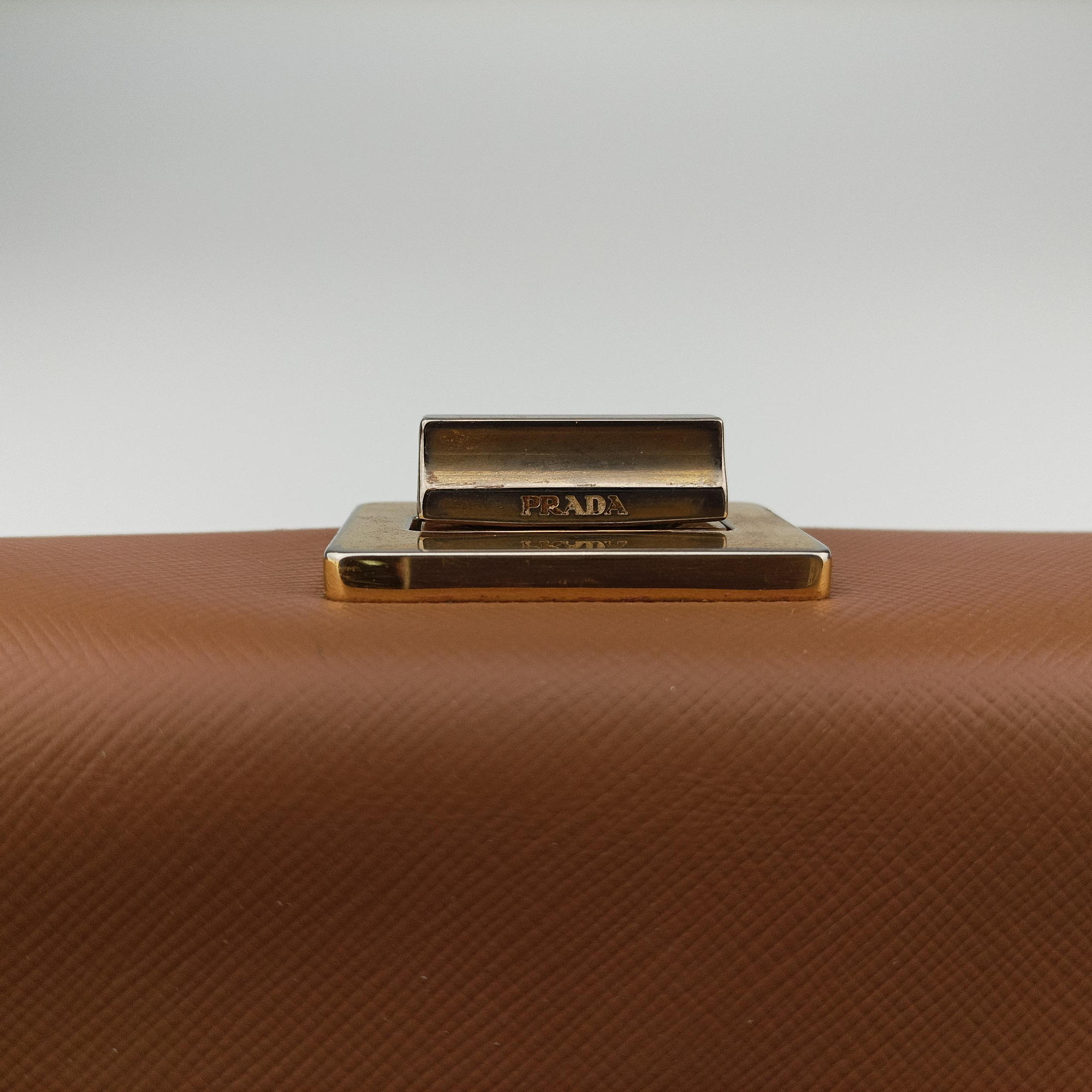 Pre-owned Prada Bicolor Box Brown×White Saffiano Leather  shoulderbag | stylenewstar