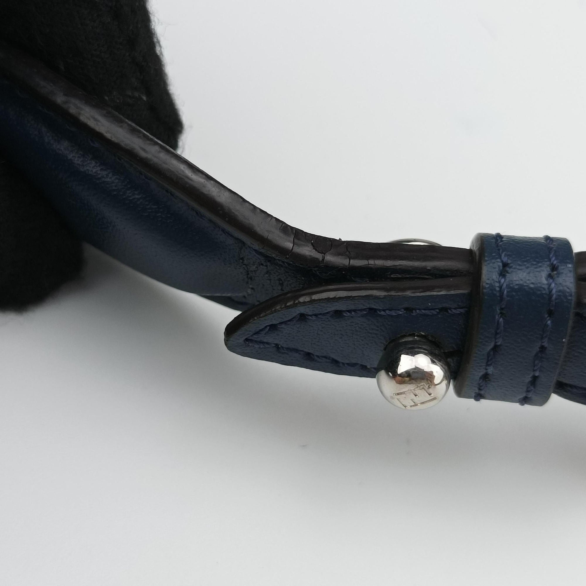 Pre-owned Fendi KAN I Blue leather 8M0381 shoulderbag | stylenewstar