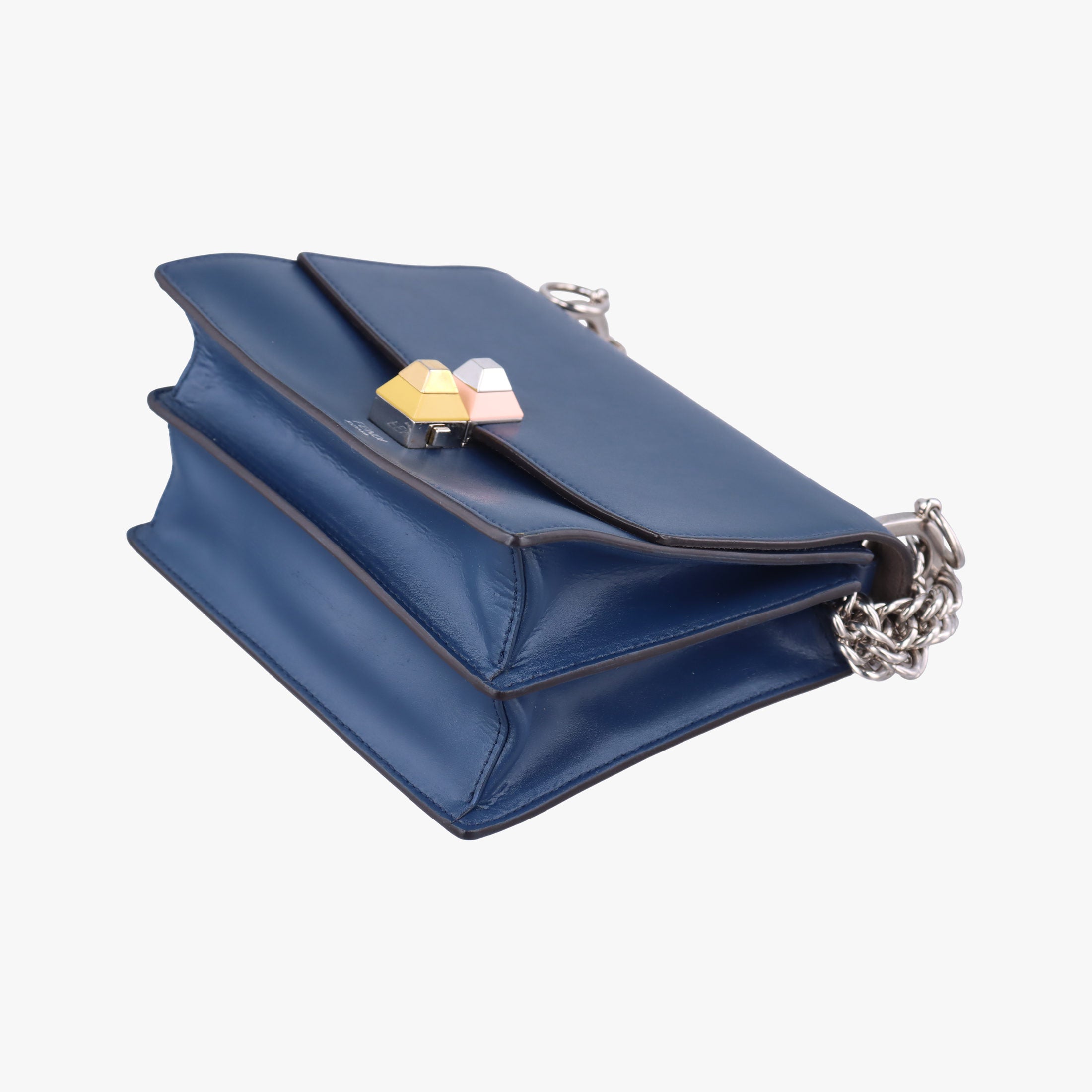 Pre-owned Fendi KAN I Blue leather 8M0381 shoulderbag | stylenewstar