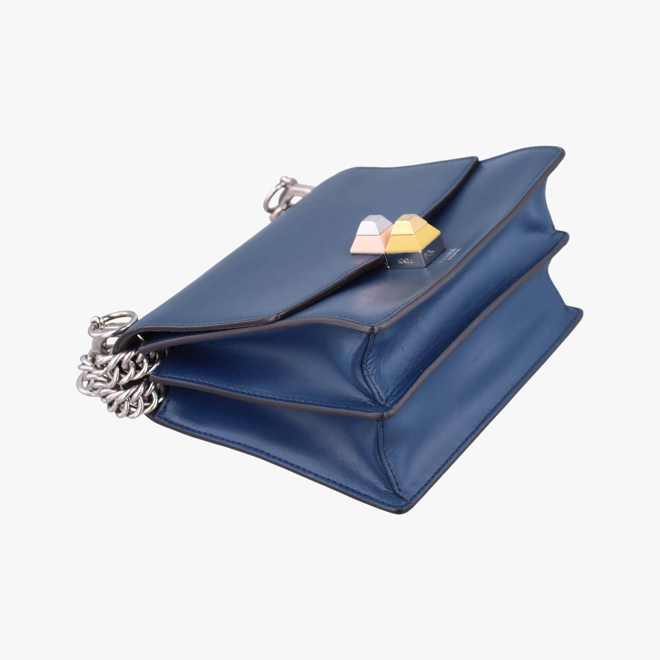 Pre-owned Fendi KAN I Blue leather 8M0381 shoulderbag | stylenewstar