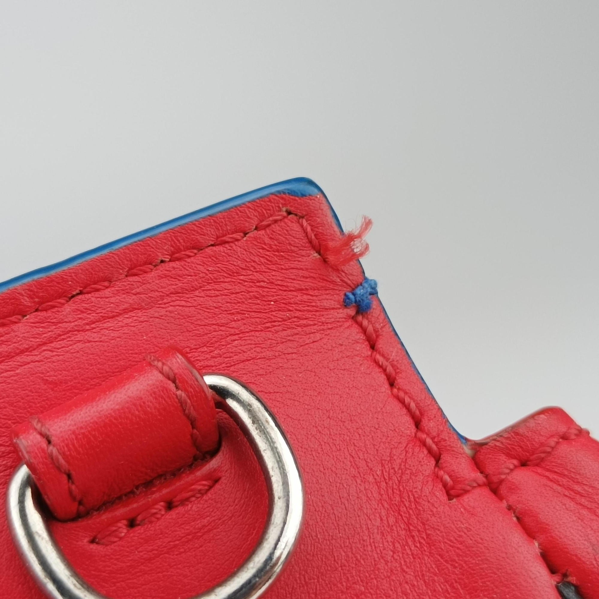 Pre-owned VERSACE Palazzo Empire Red×Black×blue Leather  shoulderbag | stylenewstar