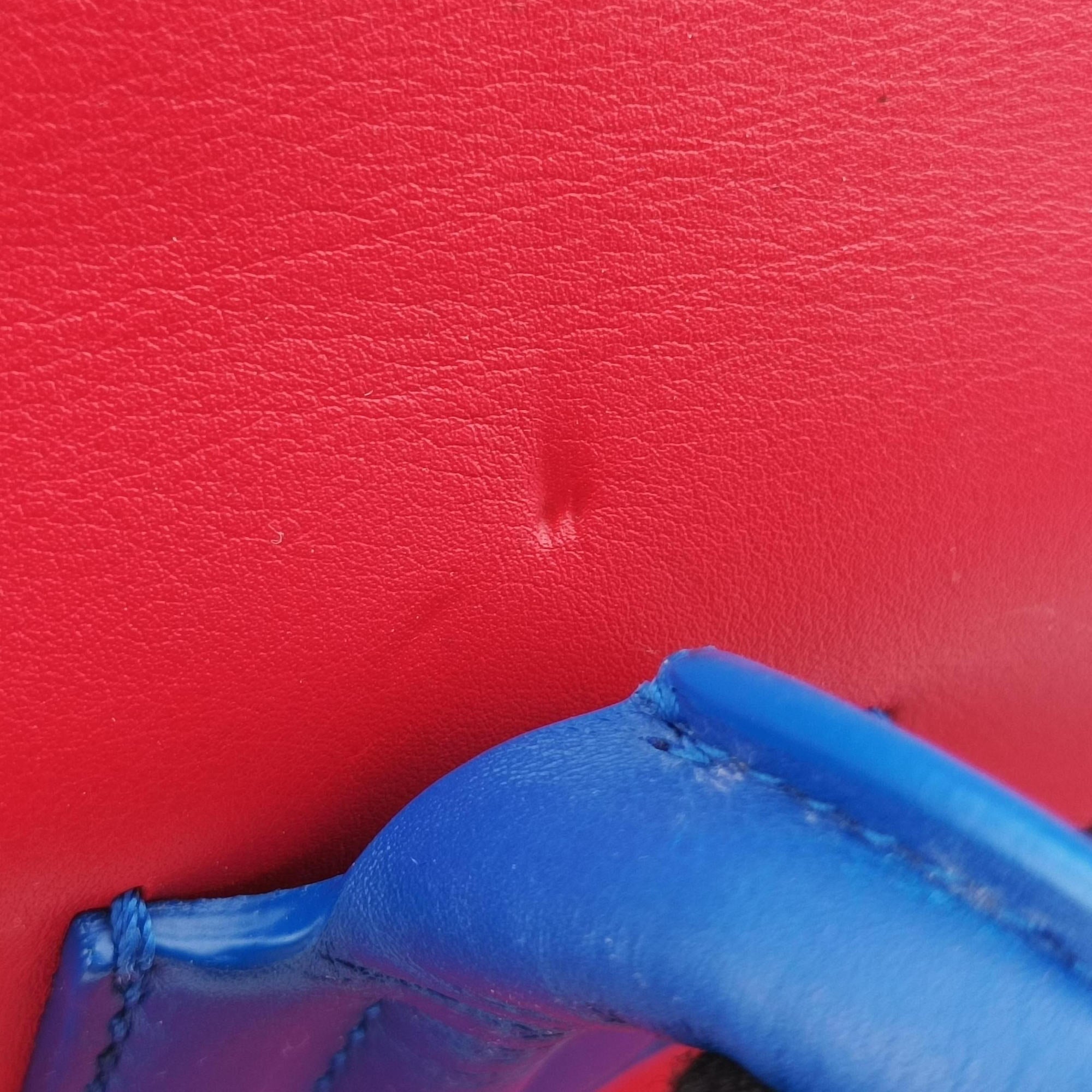 Pre-owned VERSACE Palazzo Empire Red×Black×blue Leather  shoulderbag | stylenewstar