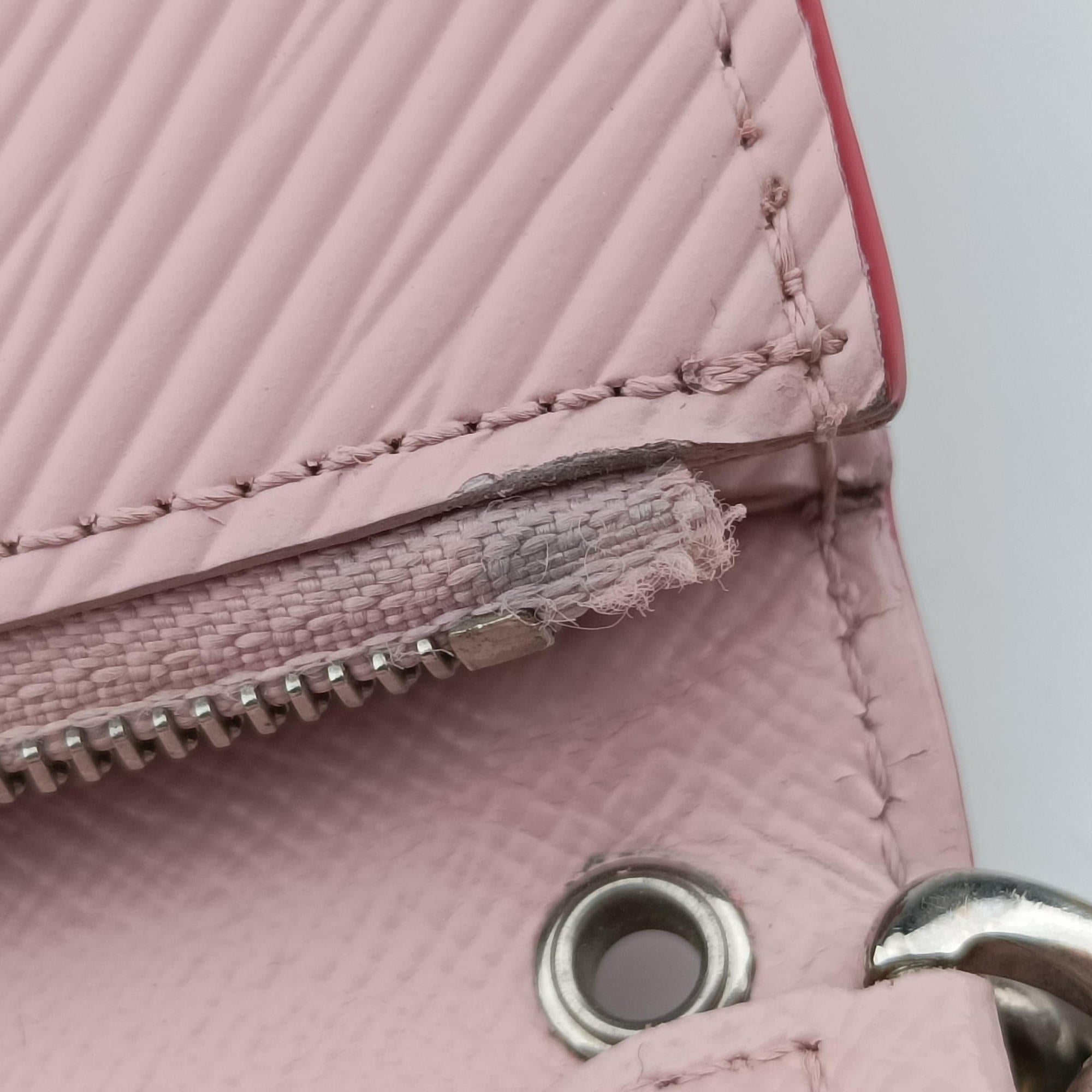 Pre-owned Louis Vuitton Twist Chain Wallet Rose Ballerine Epi M62307 shoulderbag | stylenewstar