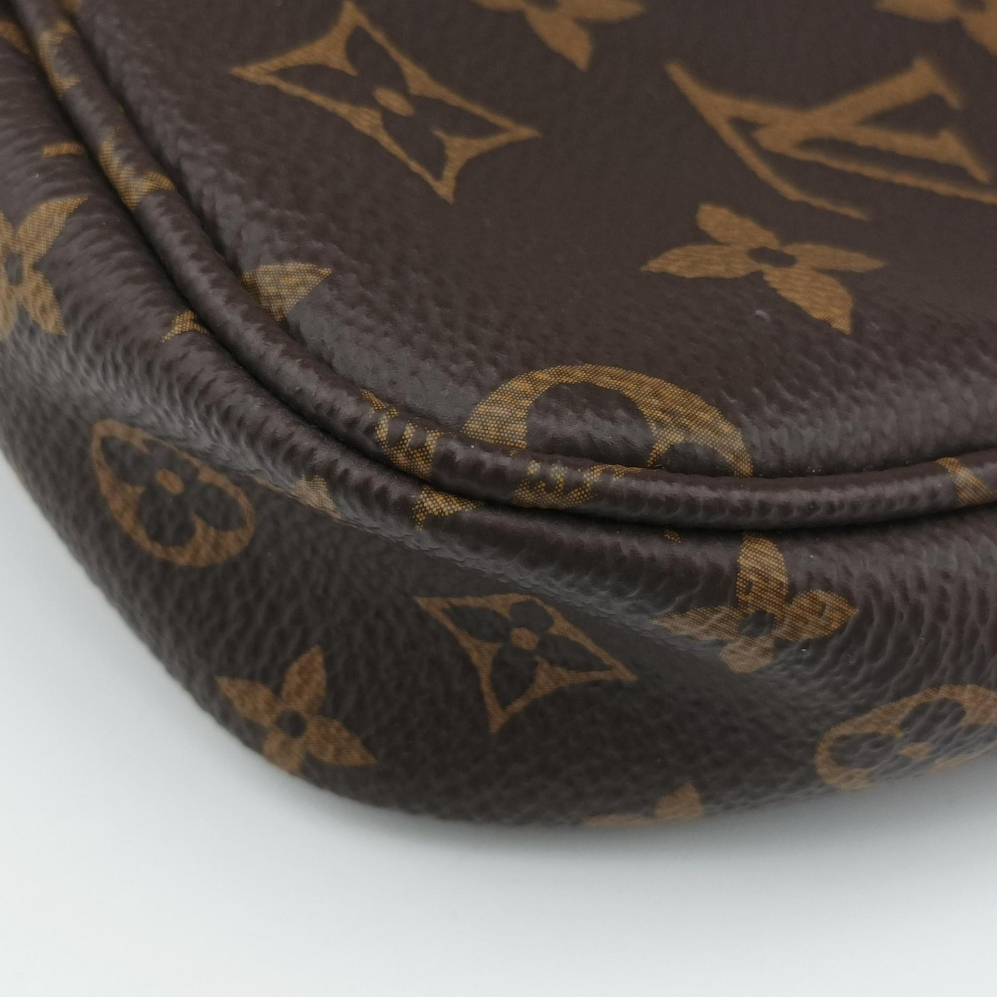 Secondhand Louis Vuitton Multi Pochette Accessoir brown×khaki Monogram Canvas M44813 shoulderbag | stylenewstar