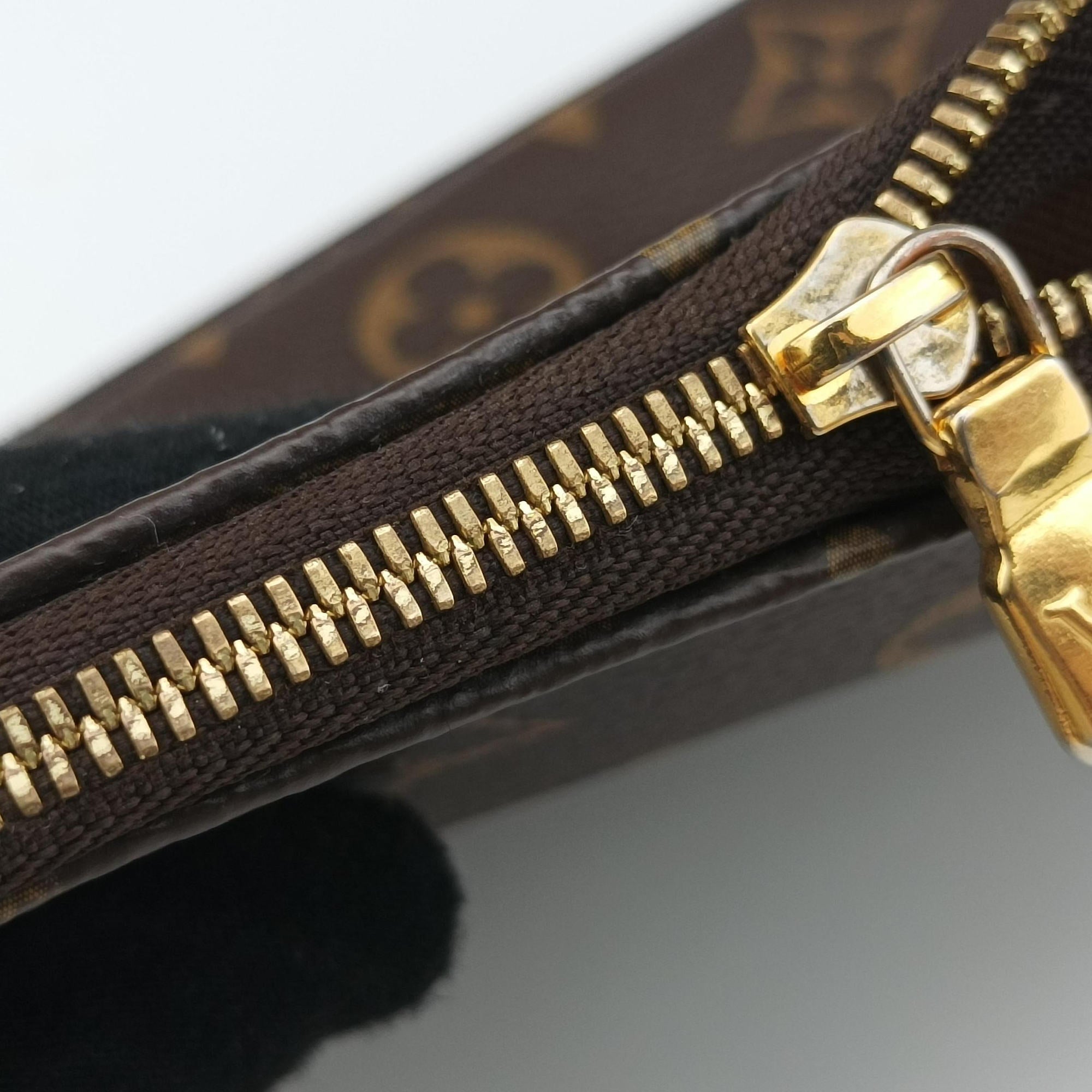 Secondhand Louis Vuitton Multi Pochette Accessoir brown×khaki Monogram Canvas M44813 shoulderbag | stylenewstar
