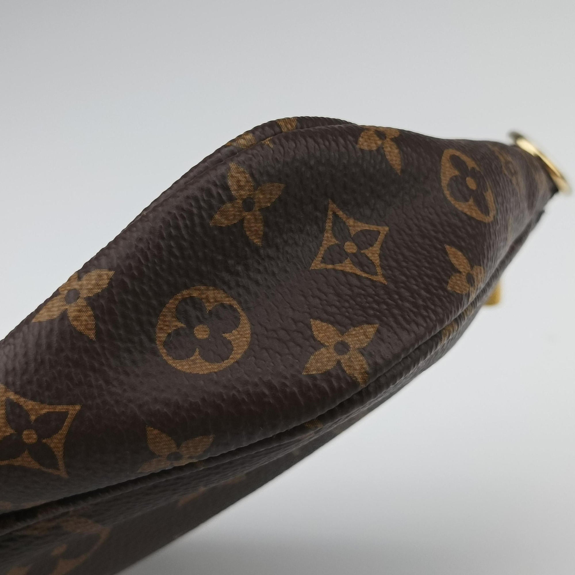 Secondhand Louis Vuitton Multi Pochette Accessoir brown×khaki Monogram Canvas M44813 shoulderbag | stylenewstar