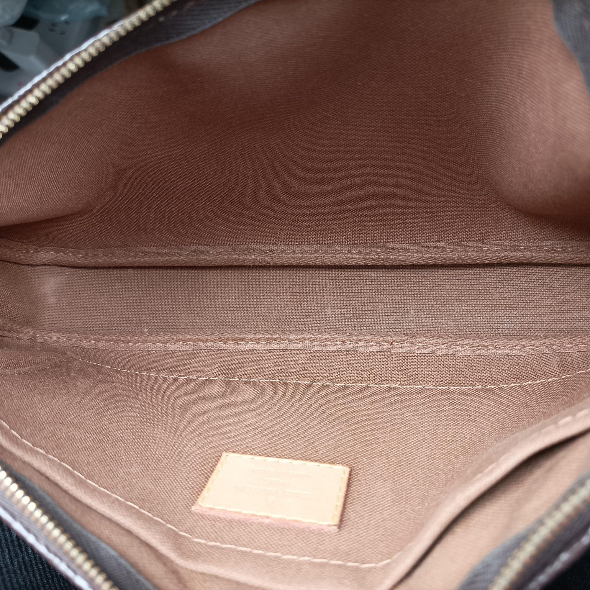 Vintage Louis Vuitton MULTI POCHETTE ACCESSOIRES brown×khaki Monogram Canvas M44840 shoulderbag | stylenewstar