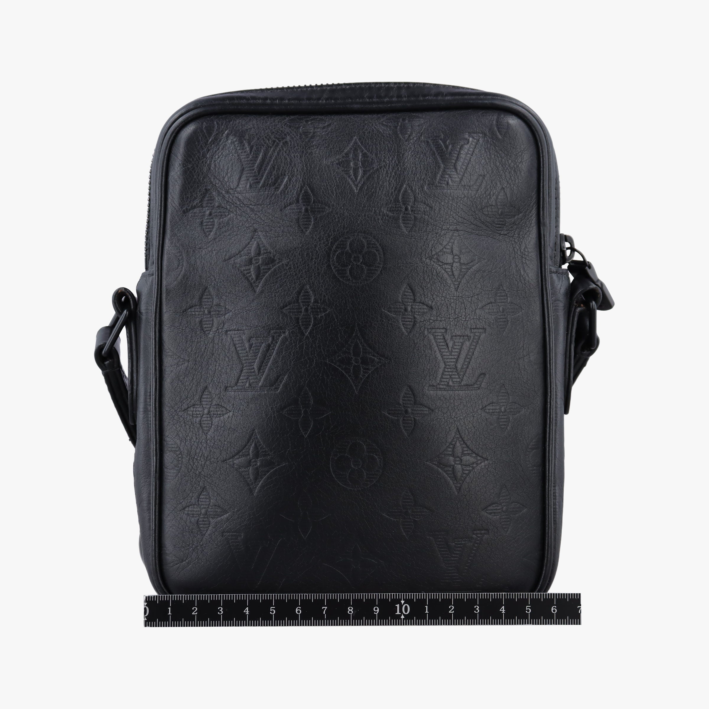 Pre-owned Louis Vuitton Danube PM 	Noir Monogram Shadow M43681 shoulderbag | stylenewstar