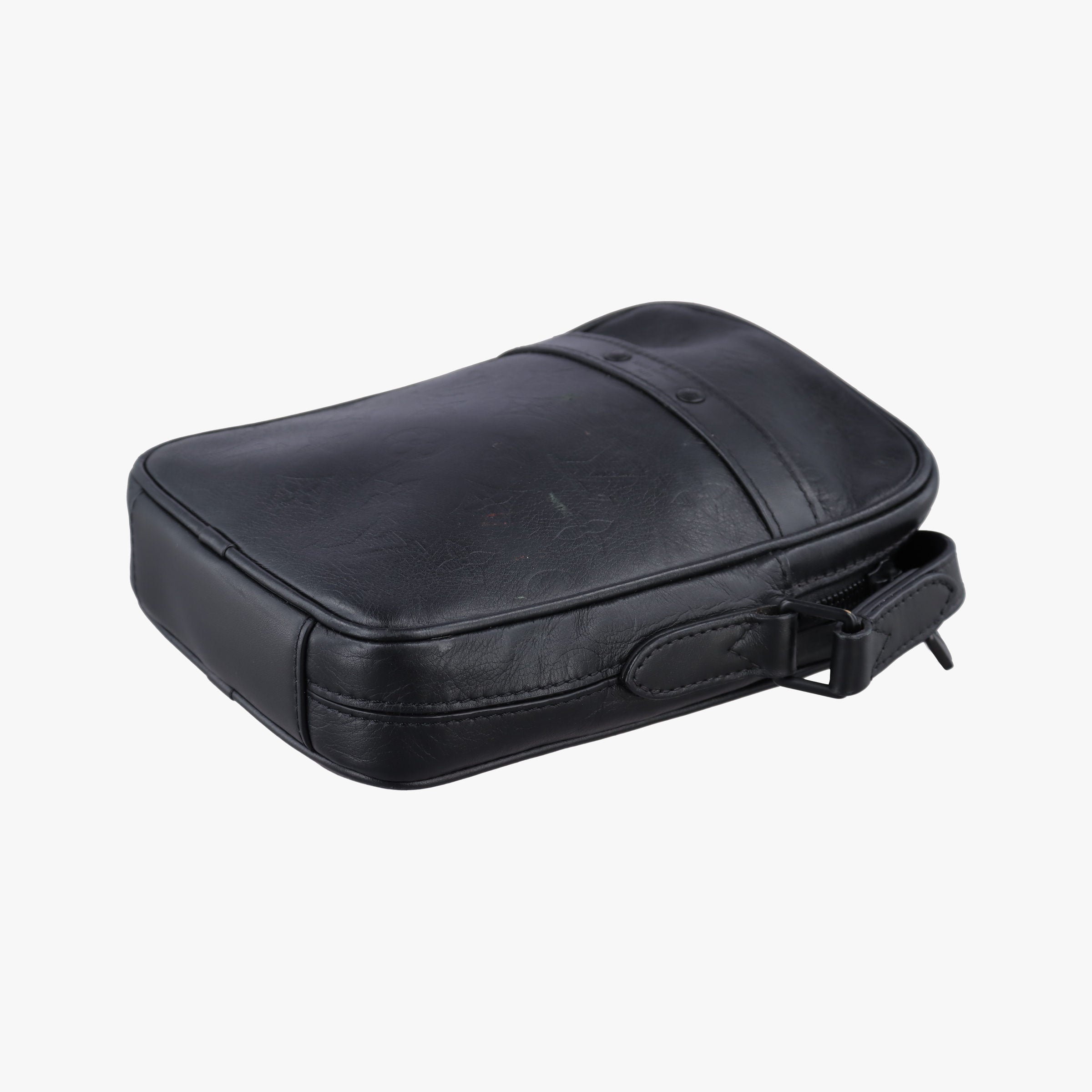 Pre-owned Louis Vuitton Danube PM 	Noir Monogram Shadow M43681 shoulderbag | stylenewstar