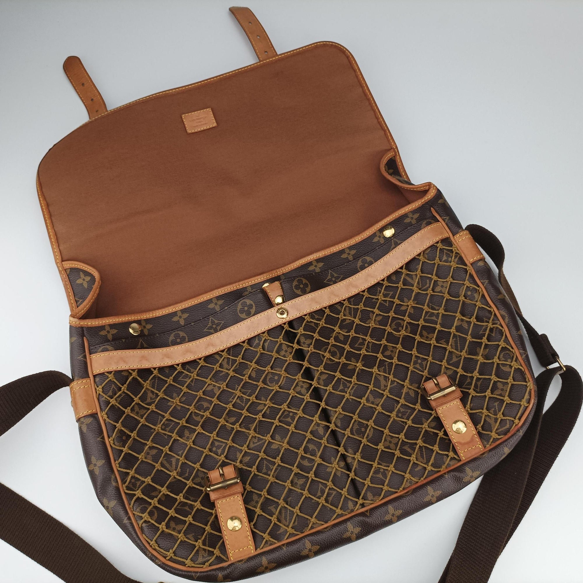 Pre-owned Louis Vuitton Congo GM brown Monogram Canvas M40115 shoulderbag | stylenewstar