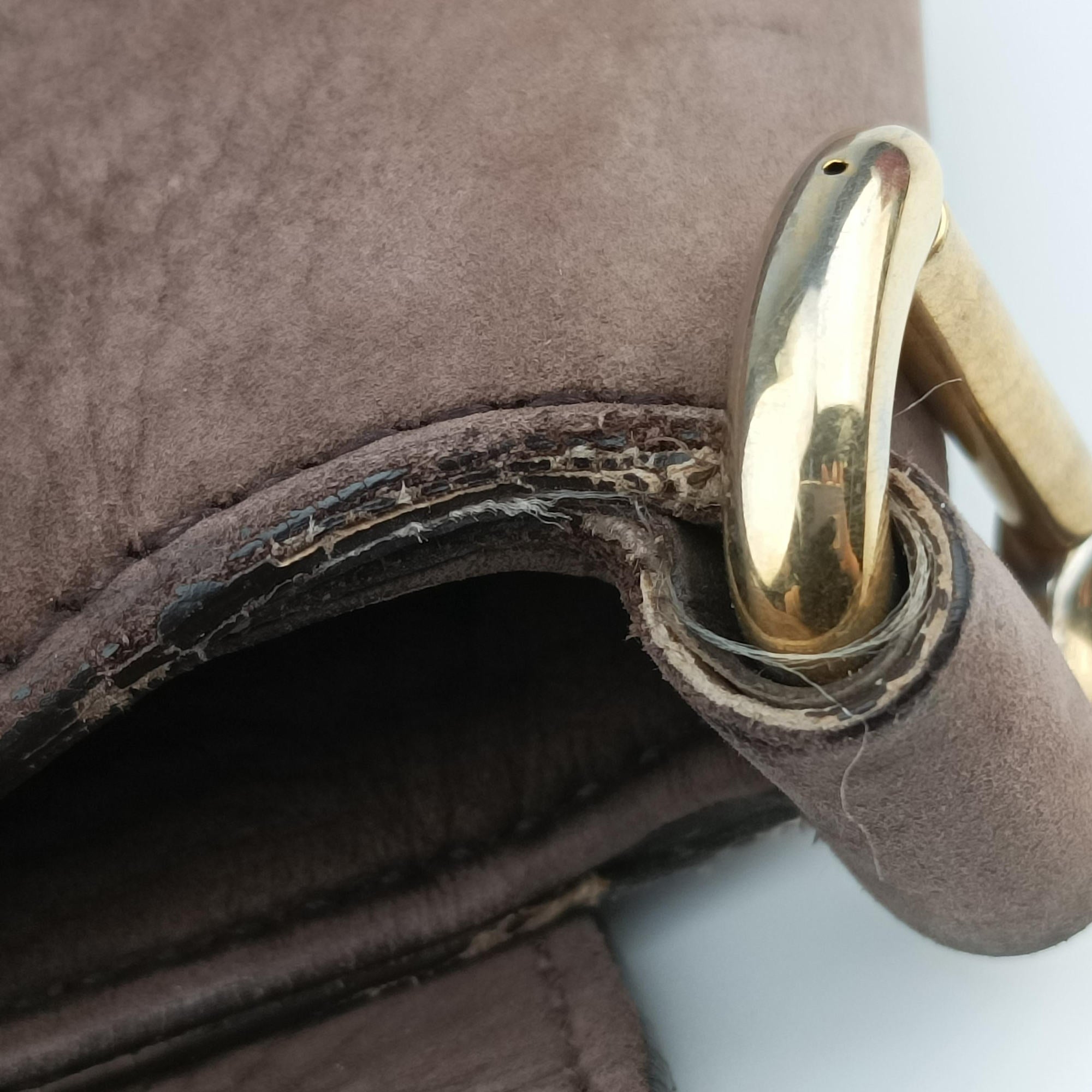 Pre-owned Gucci Ribot Horse Head Flap Brown Suede 296881 shoulderbag | stylenewstar