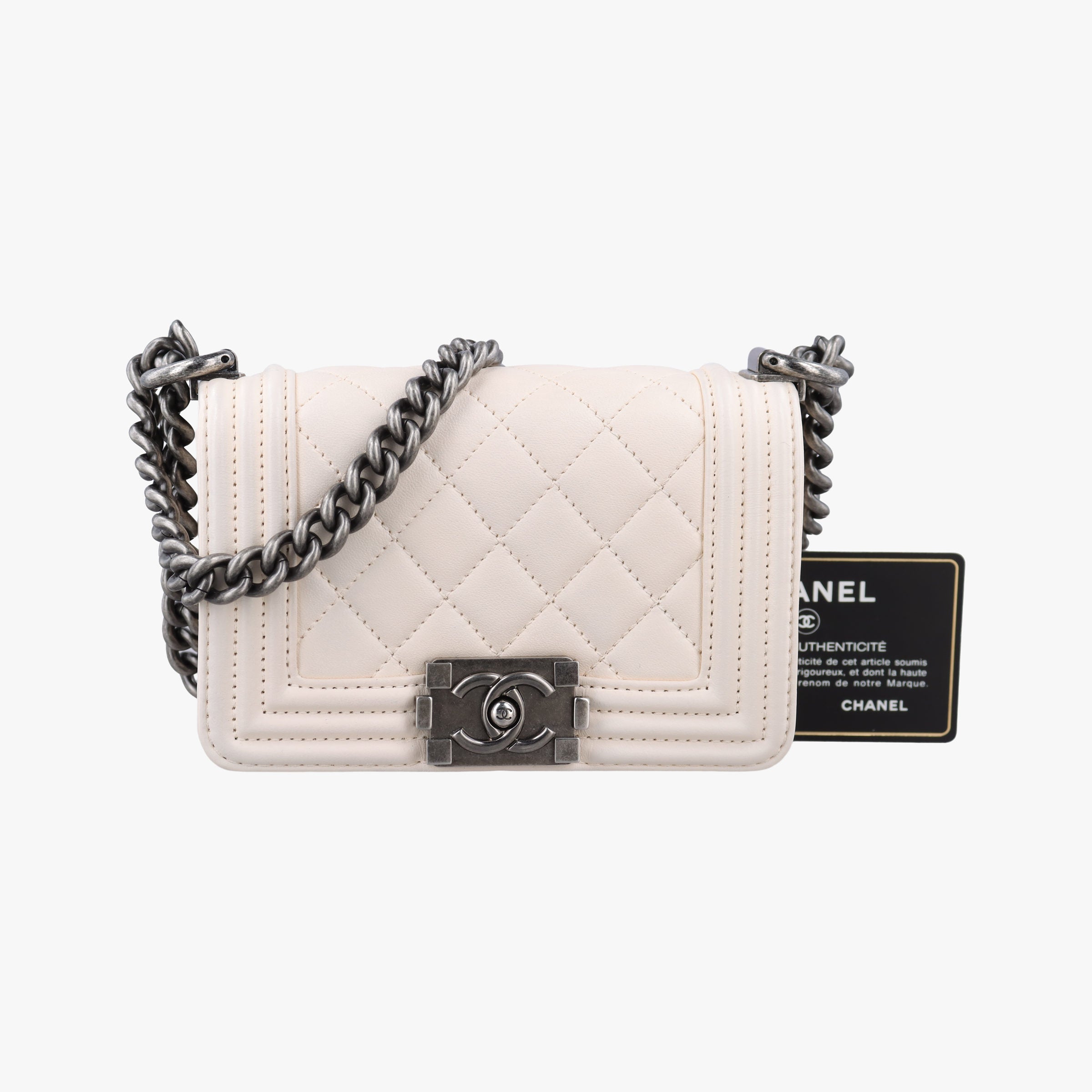 Pre-owned Chanel BOY CHANEL White lambskin A67364 shoulderbag | stylenewstar