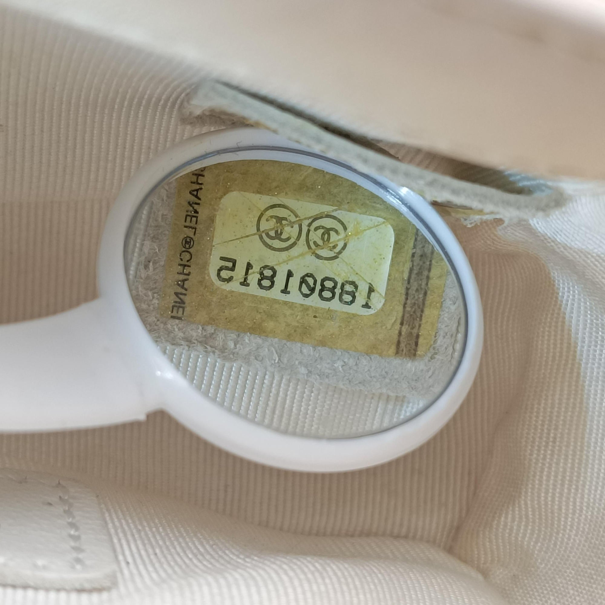 Pre-owned Chanel BOY CHANEL White lambskin A67364 shoulderbag | stylenewstar